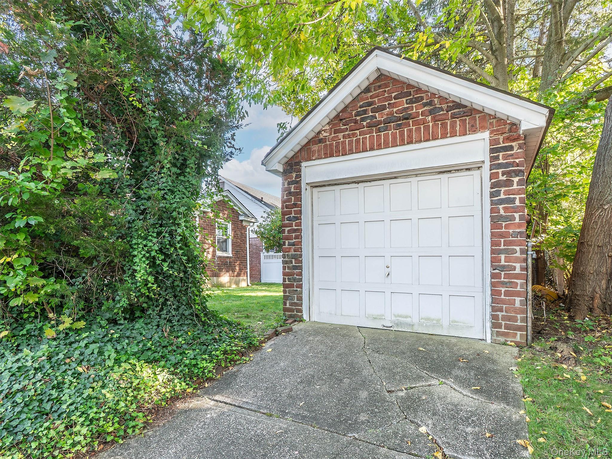 74 Irma Avenue – For Sale photo 33