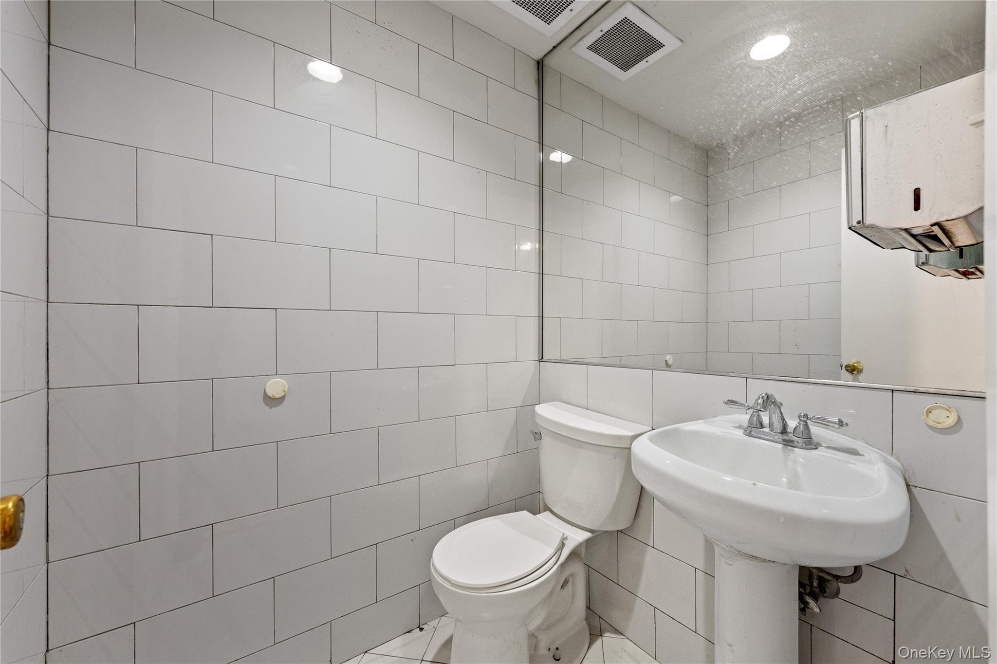 76-14 Rockaway Boulevard – For Sale photo 9