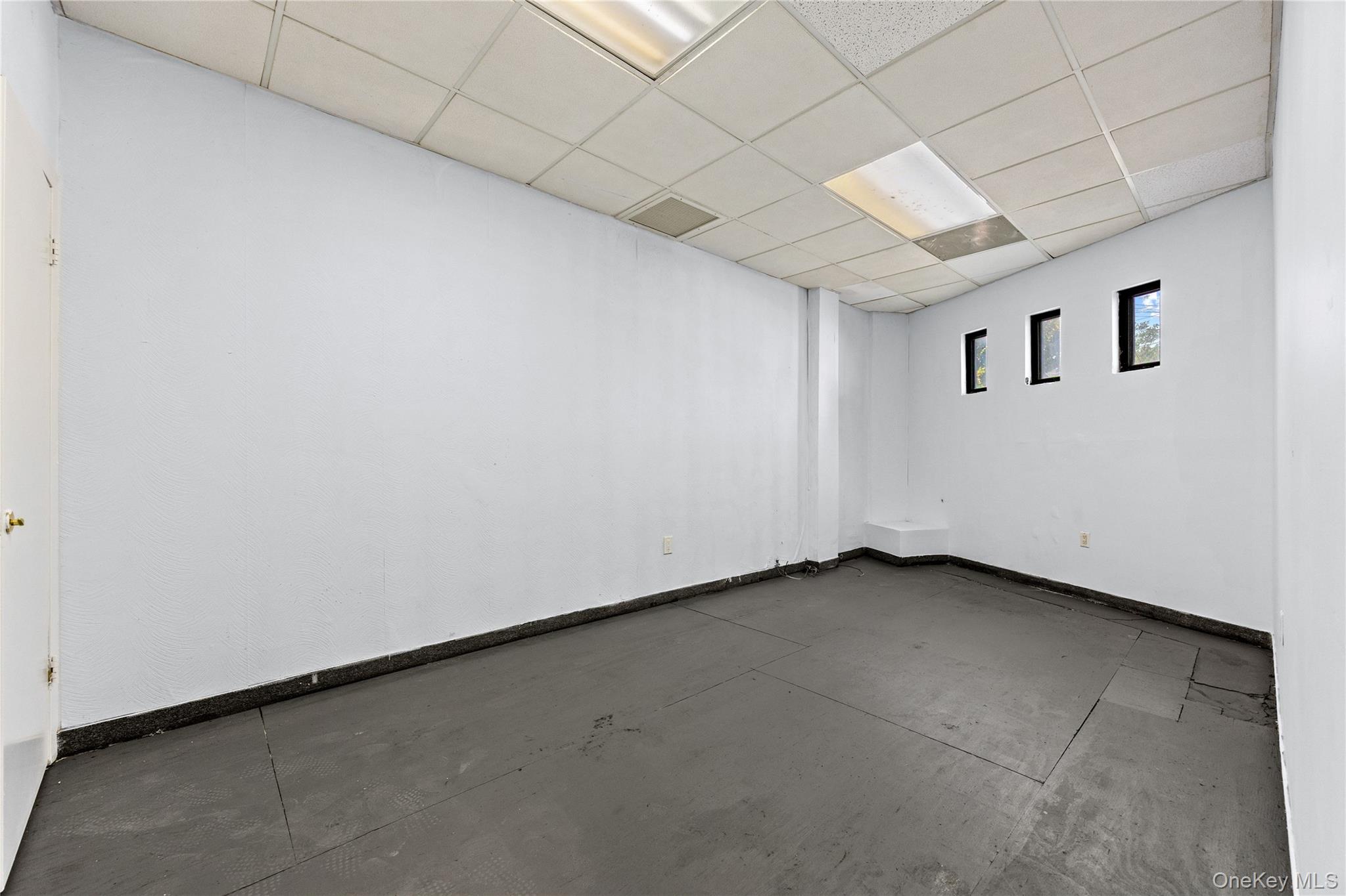 76-14 Rockaway Boulevard – For Sale photo 3