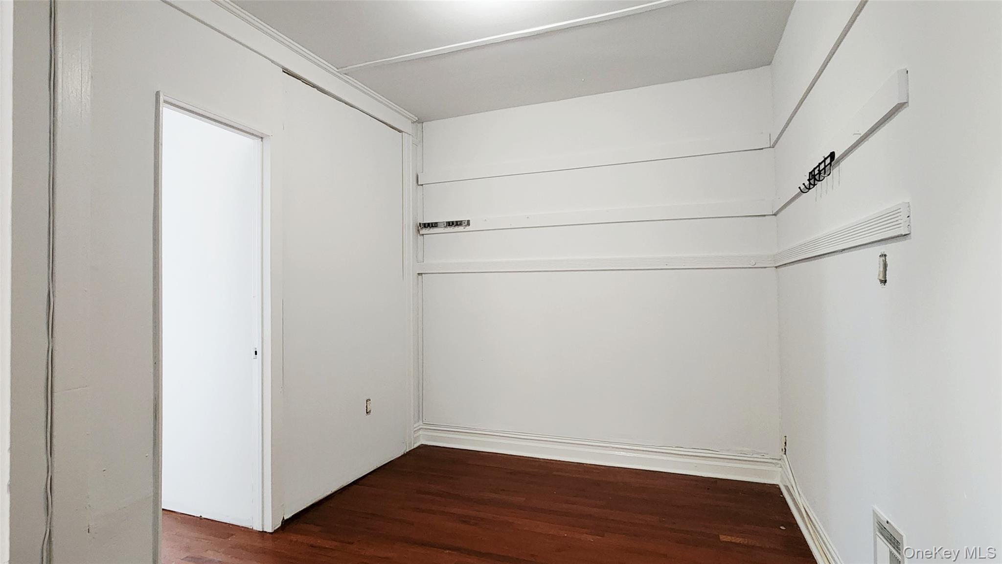 6431 Admiral Avenue – For Sale photo 10