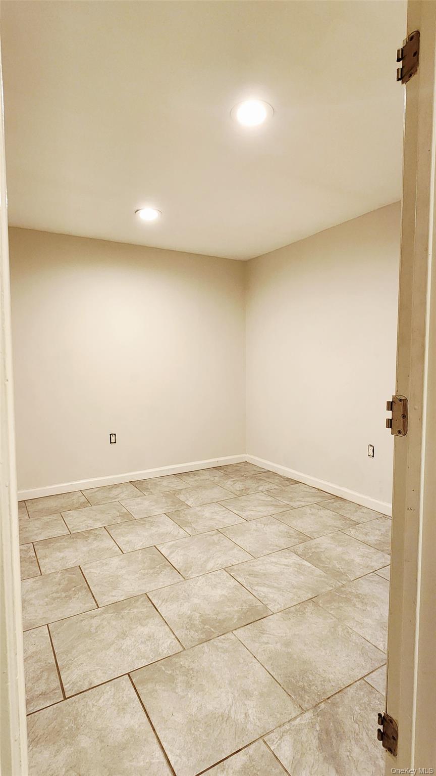 6431 Admiral Avenue – For Sale photo 17