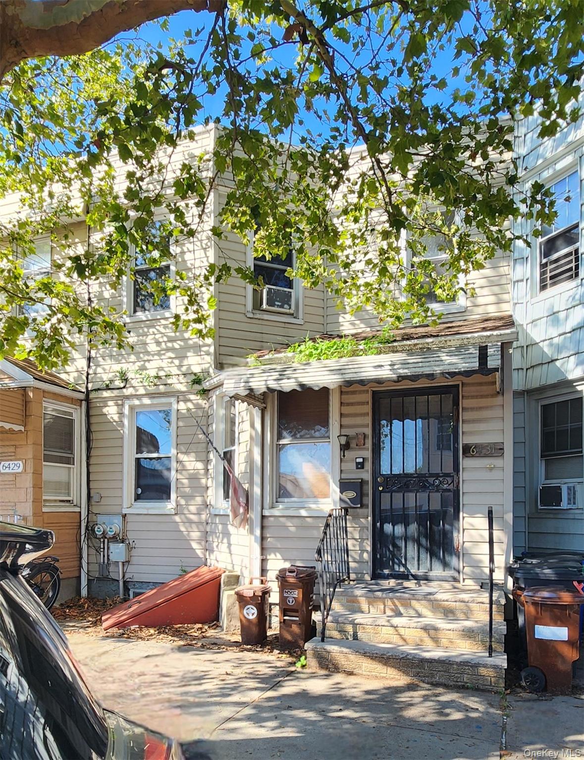 6431 Admiral Avenue – For Sale