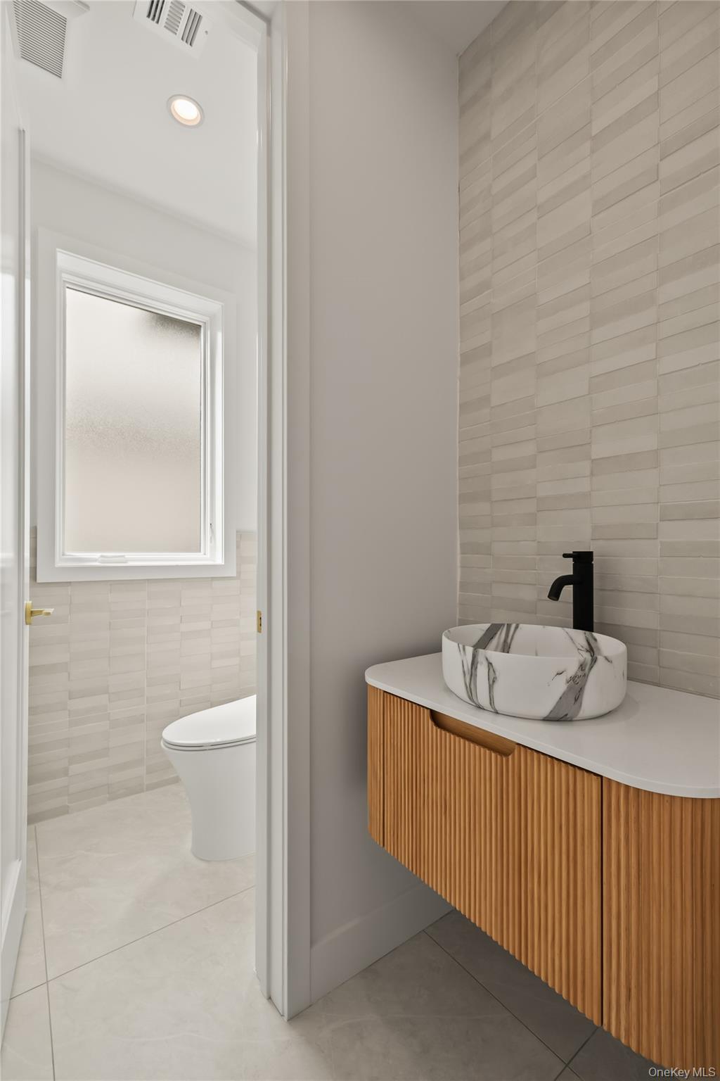 48 Noyes Avenue, Unit 201 photo 12