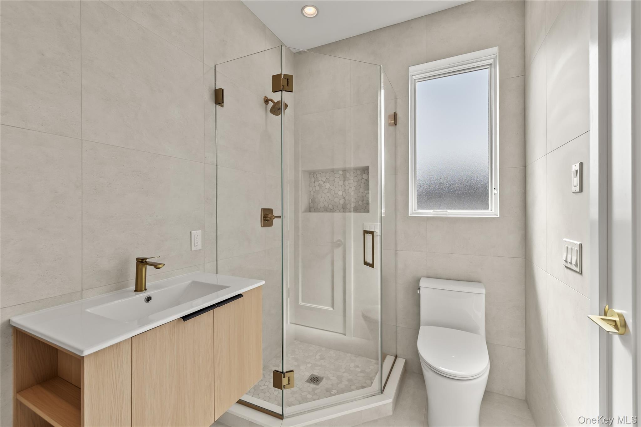 48 Noyes Avenue, Unit 201 photo 29