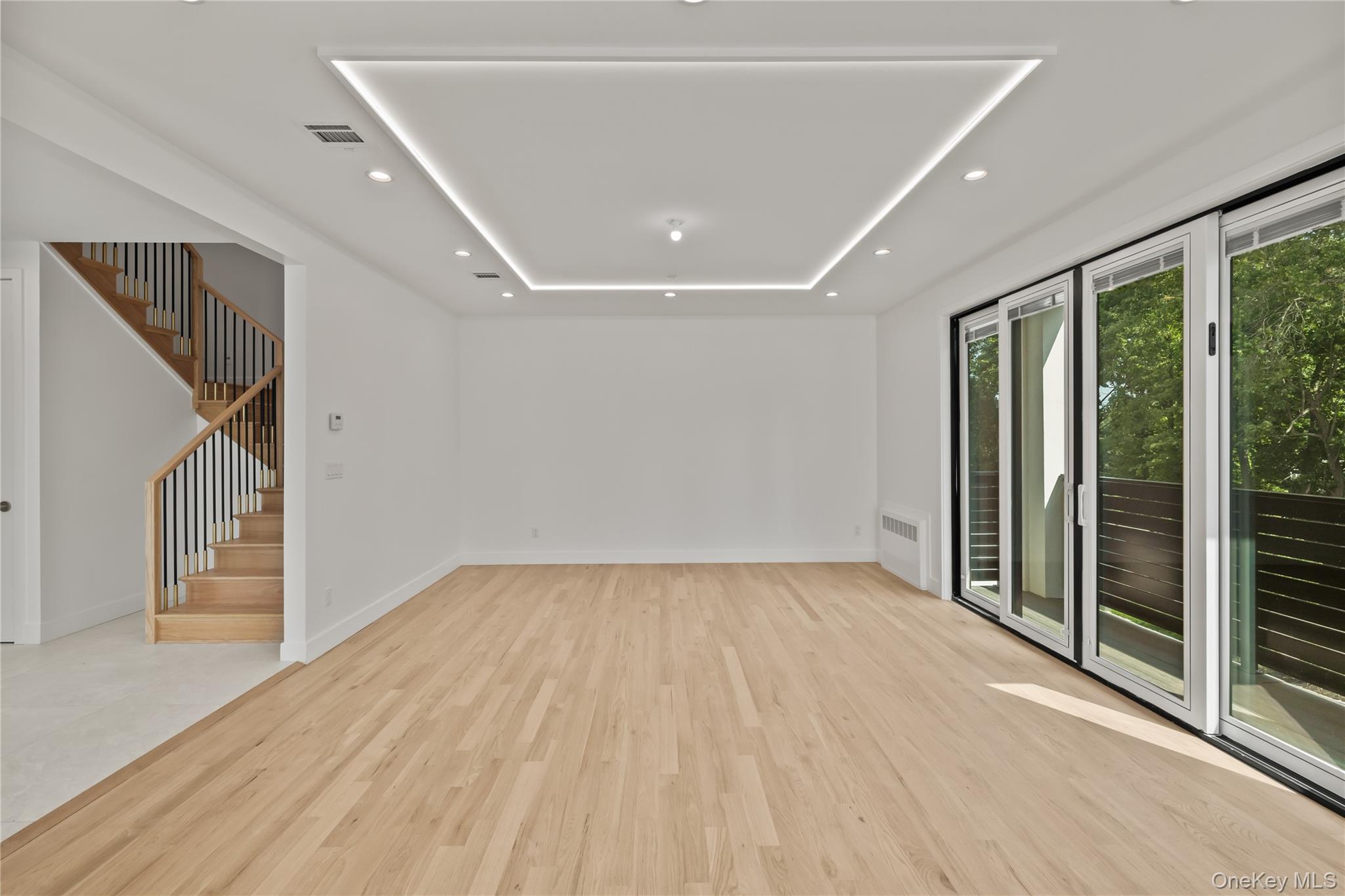 48 Noyes Avenue, Unit 201 photo 14
