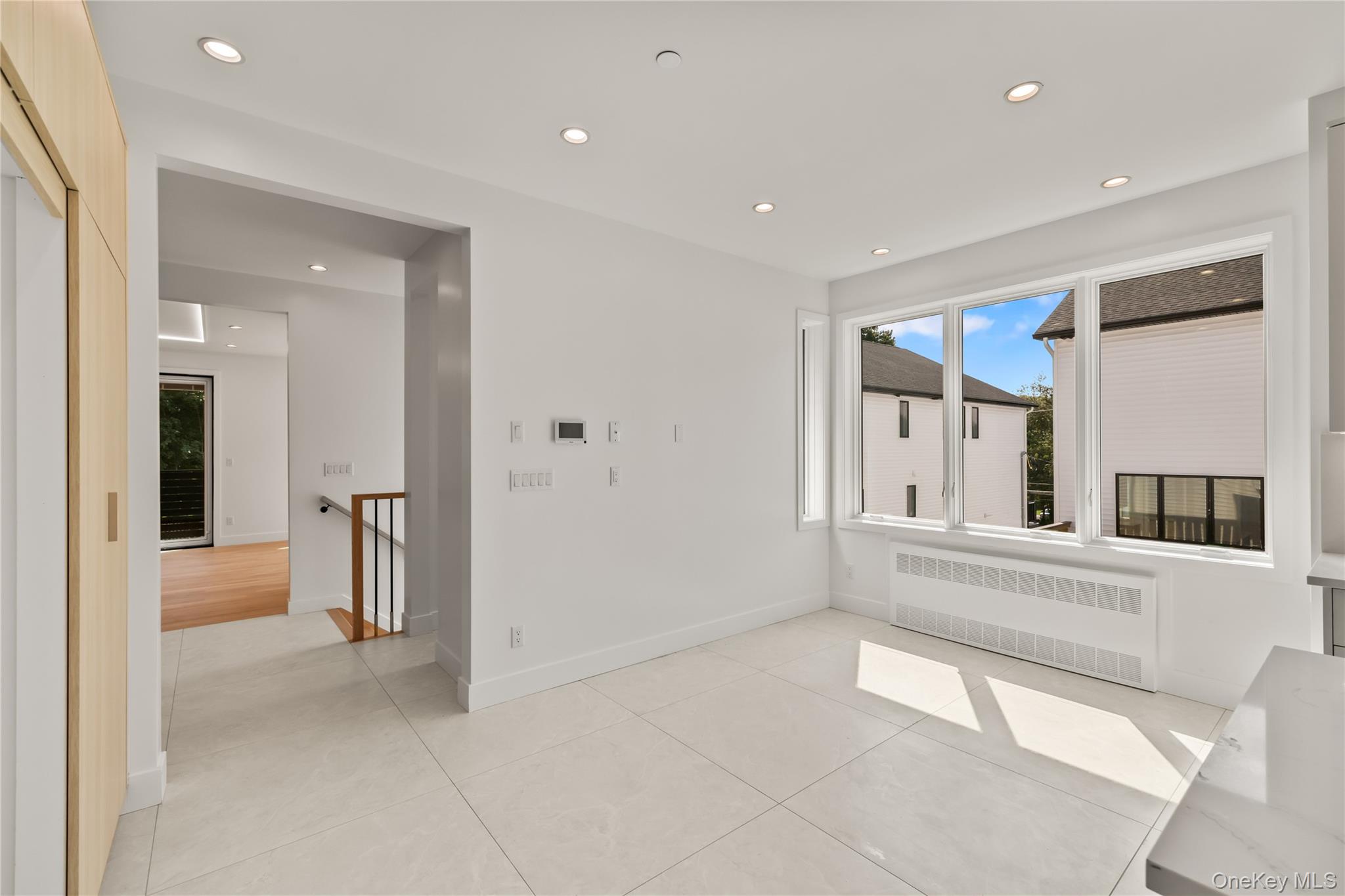 48 Noyes Avenue, Unit 201 photo 18