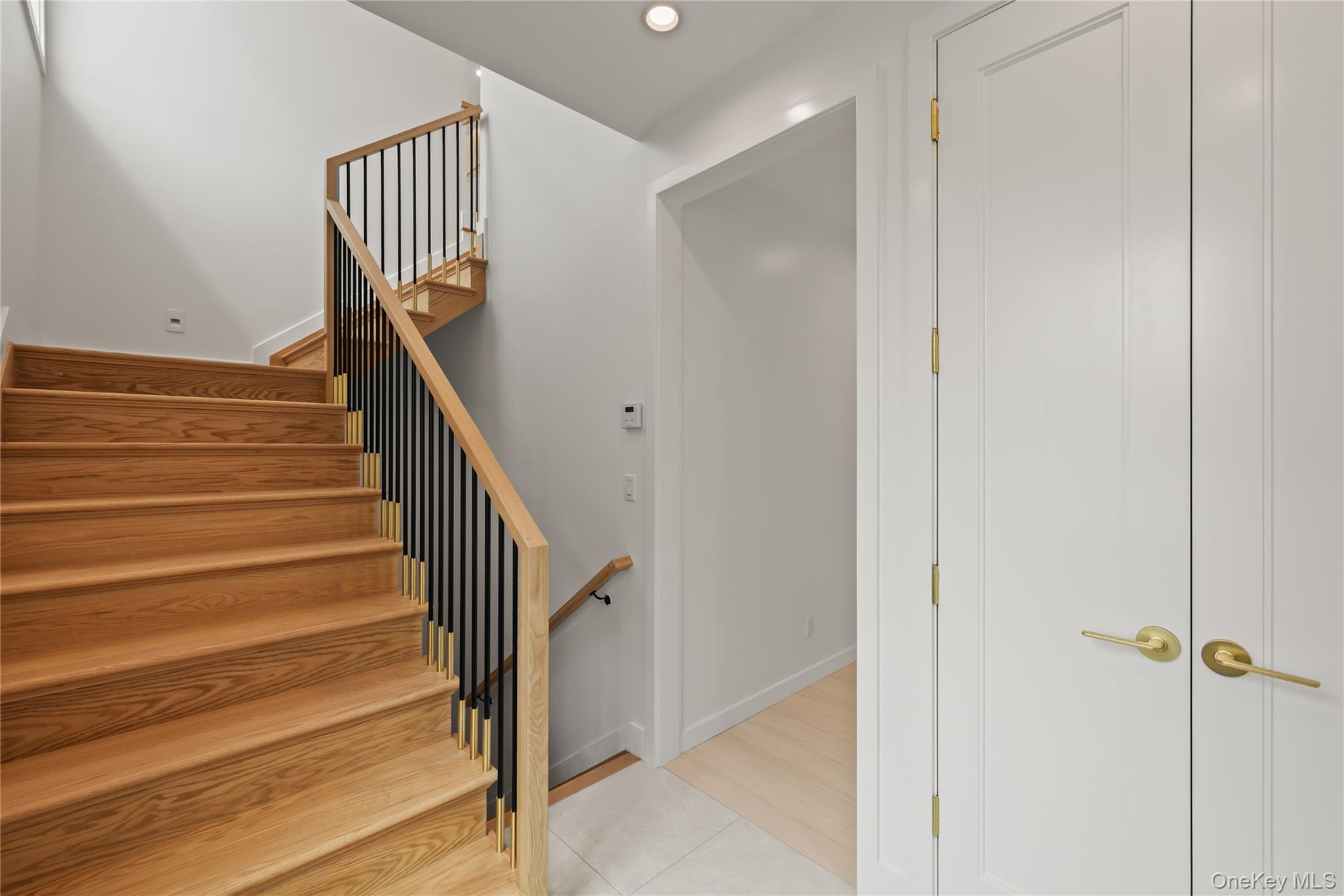 48 Noyes Avenue, Unit 201 photo 7