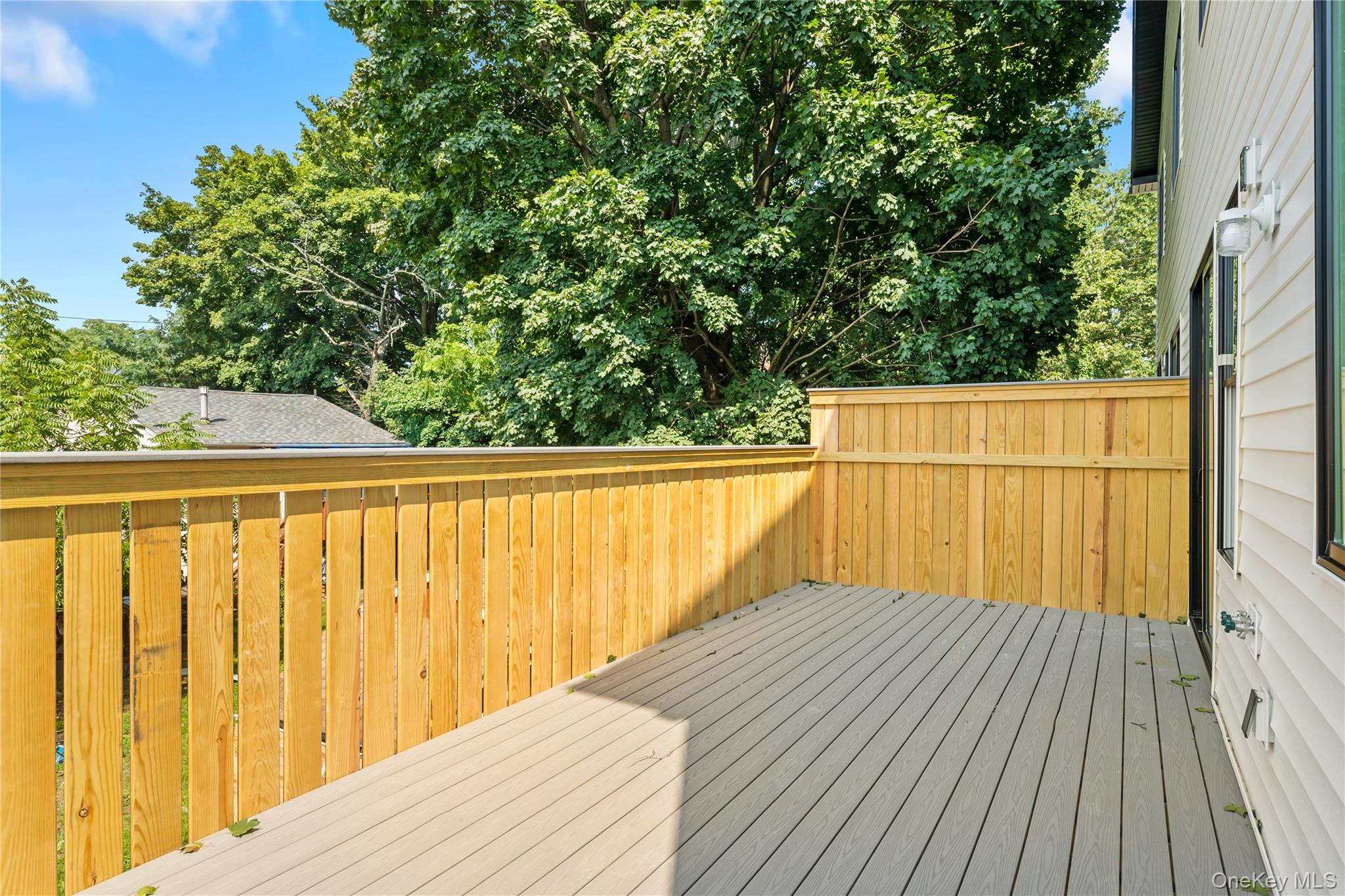 48 Noyes Avenue, Unit 201 photo 22