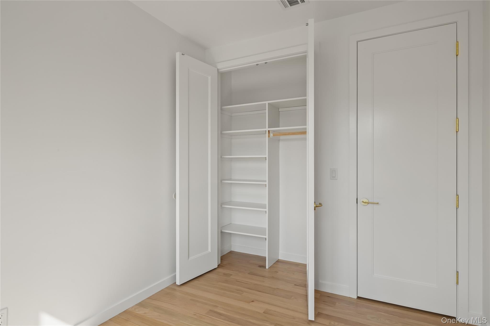48 Noyes Avenue, Unit 201 photo 31