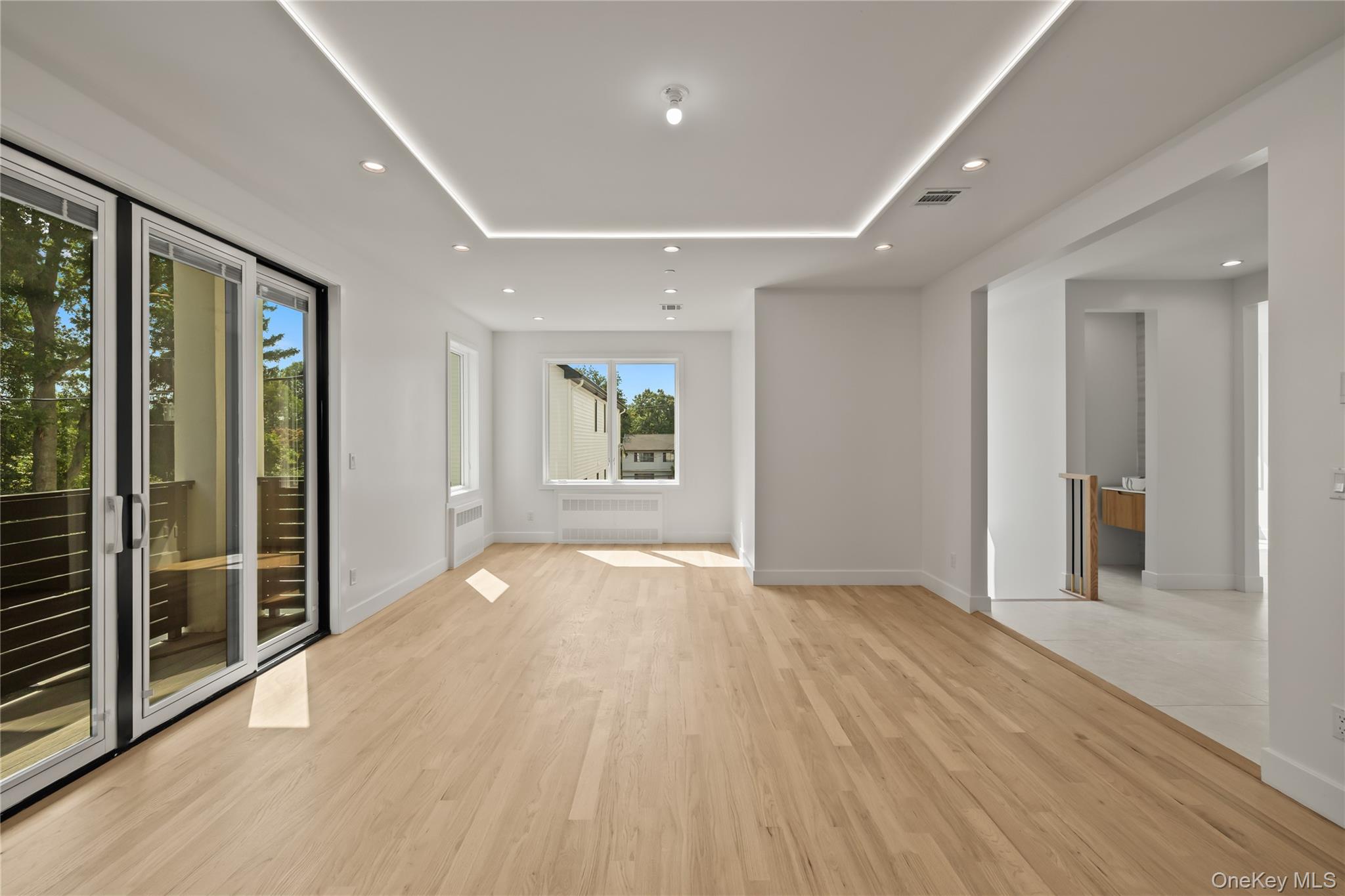 48 Noyes Avenue, Unit 201 photo 13