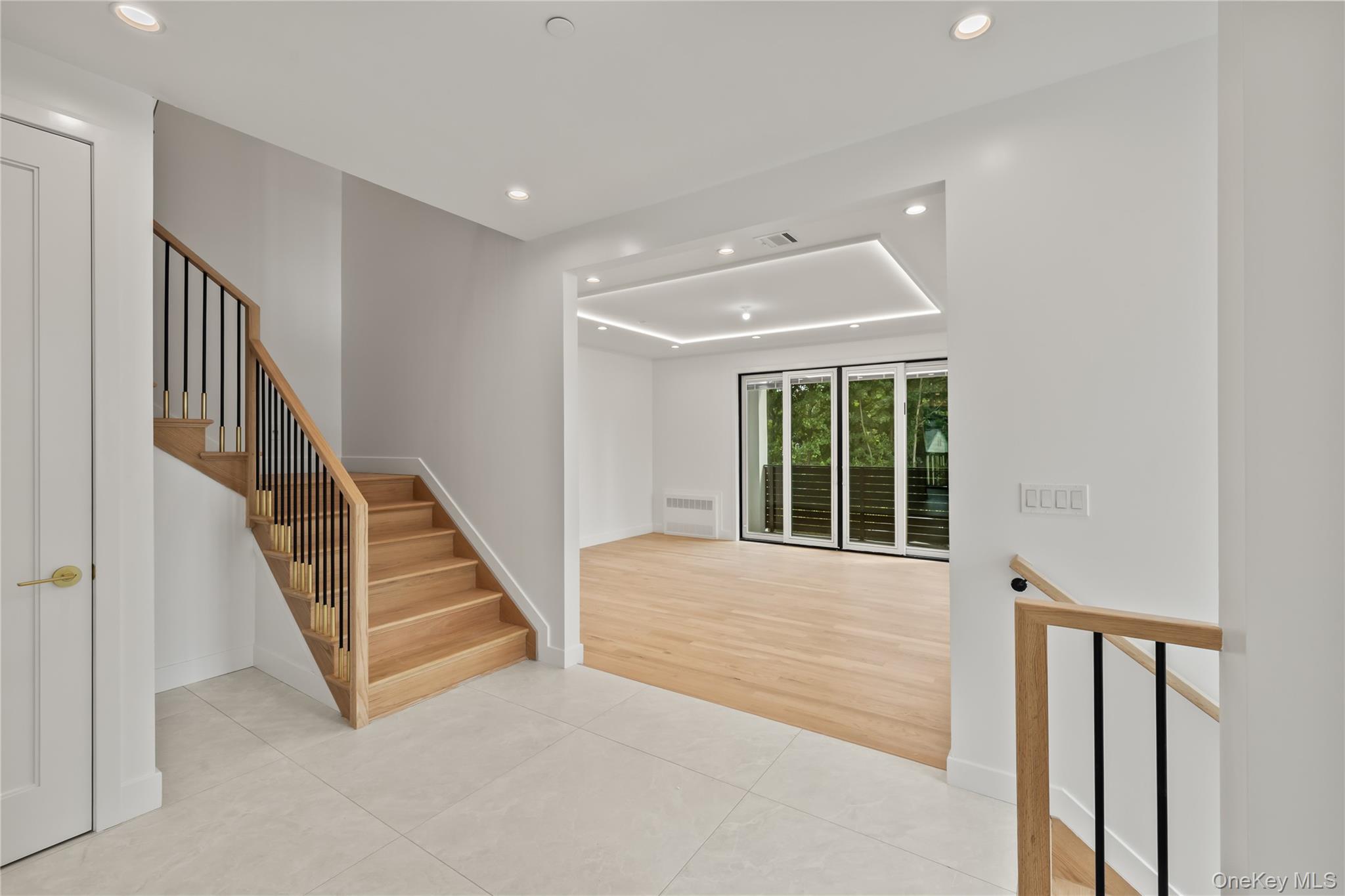 48 Noyes Avenue, Unit 201 photo 9