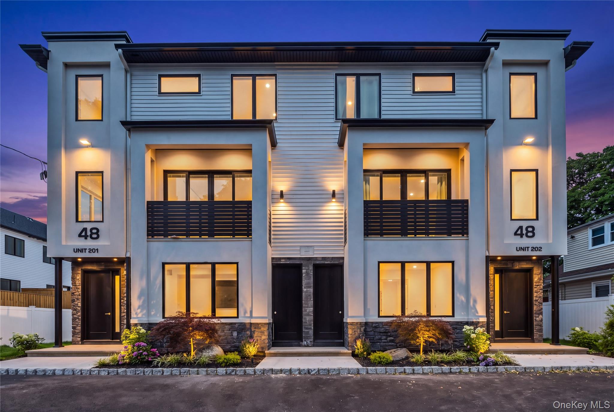 48 Noyes Avenue, Unit 201