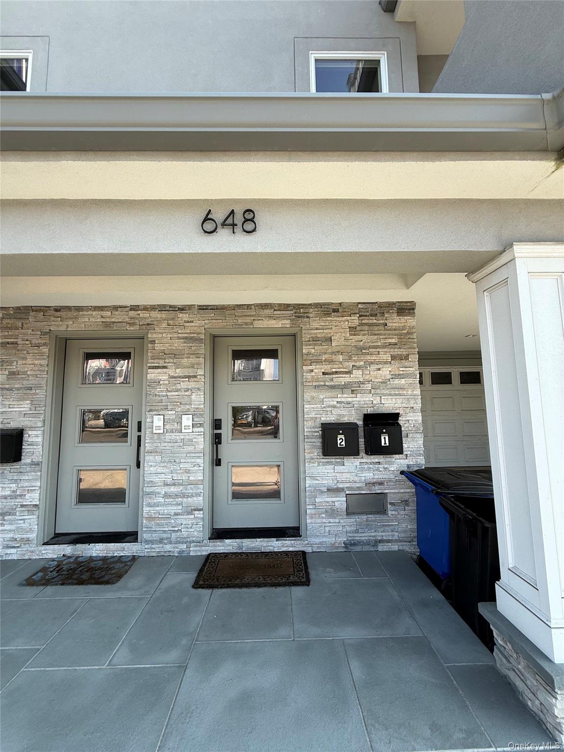 648 E Broadway – For Rent photo 2