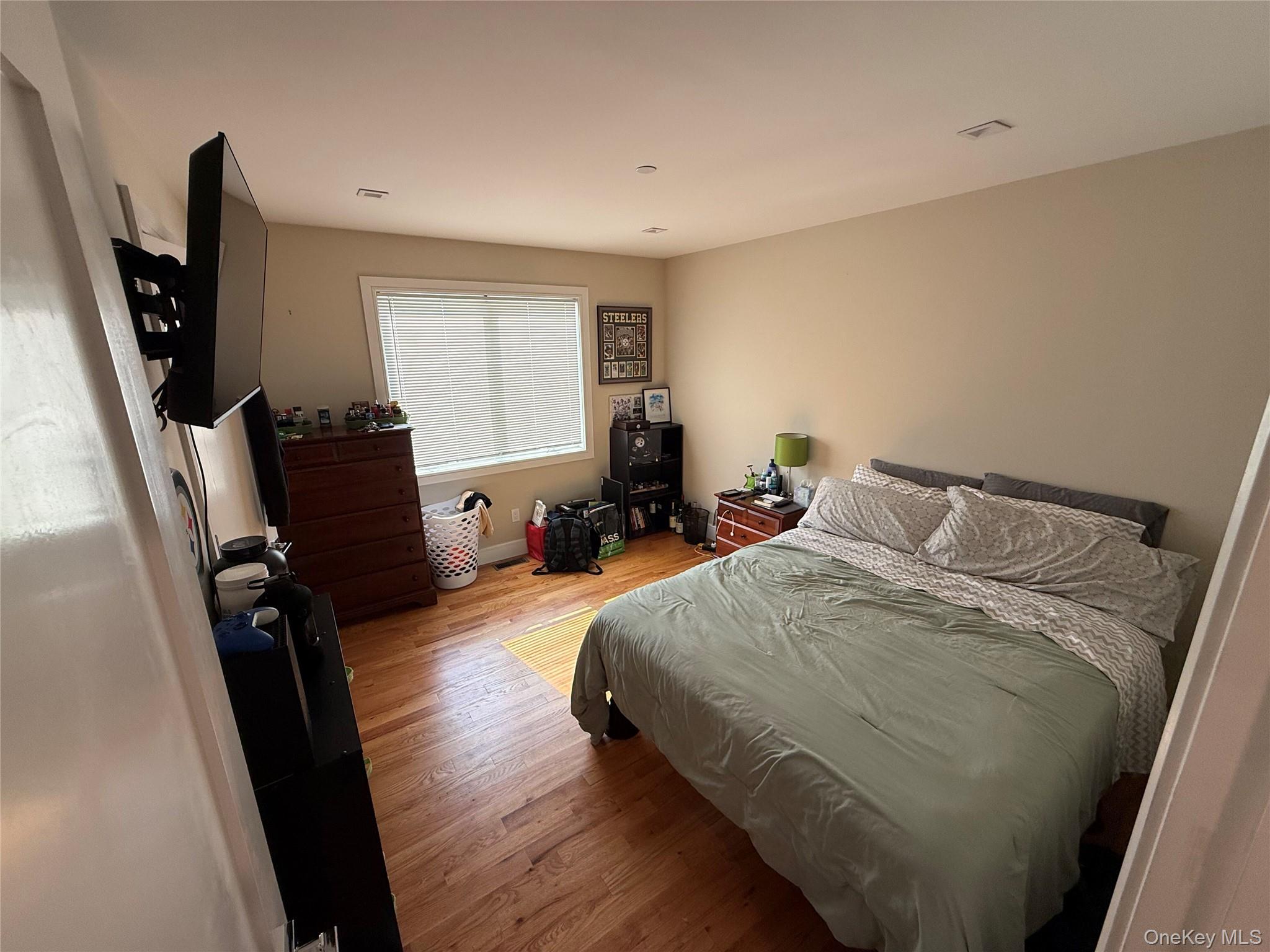 648 E Broadway – For Rent photo 10
