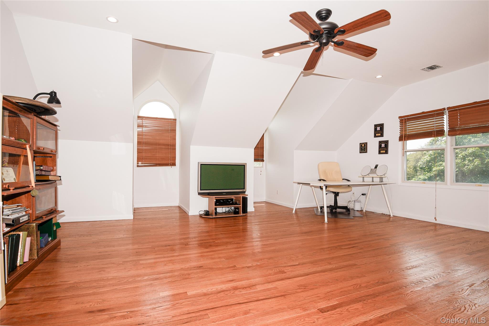 5 Home Court – For Sale photo 32