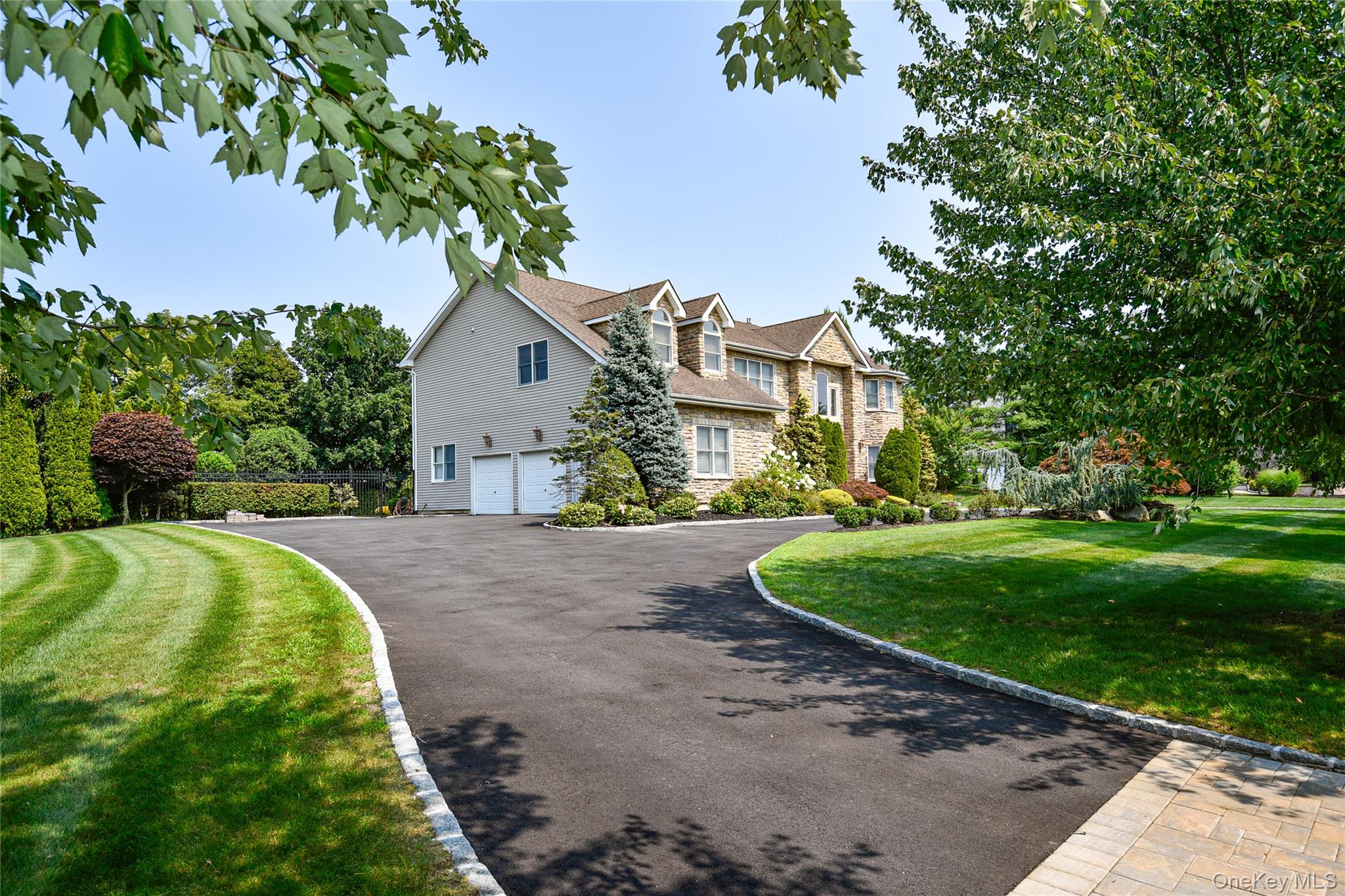 5 Home Court – For Sale photo 3
