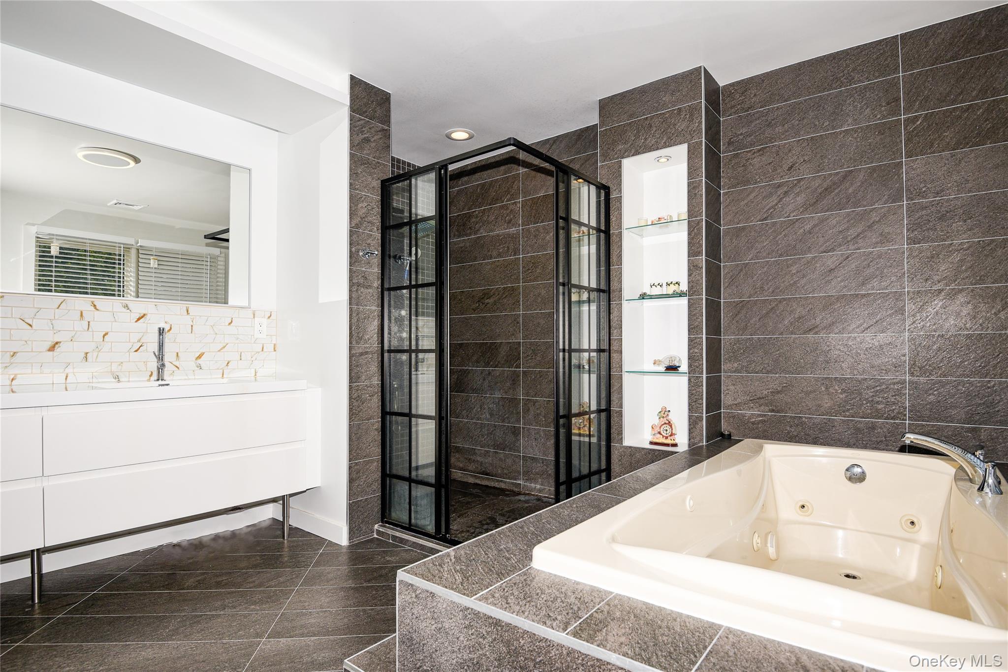 5 Home Court – For Sale photo 28
