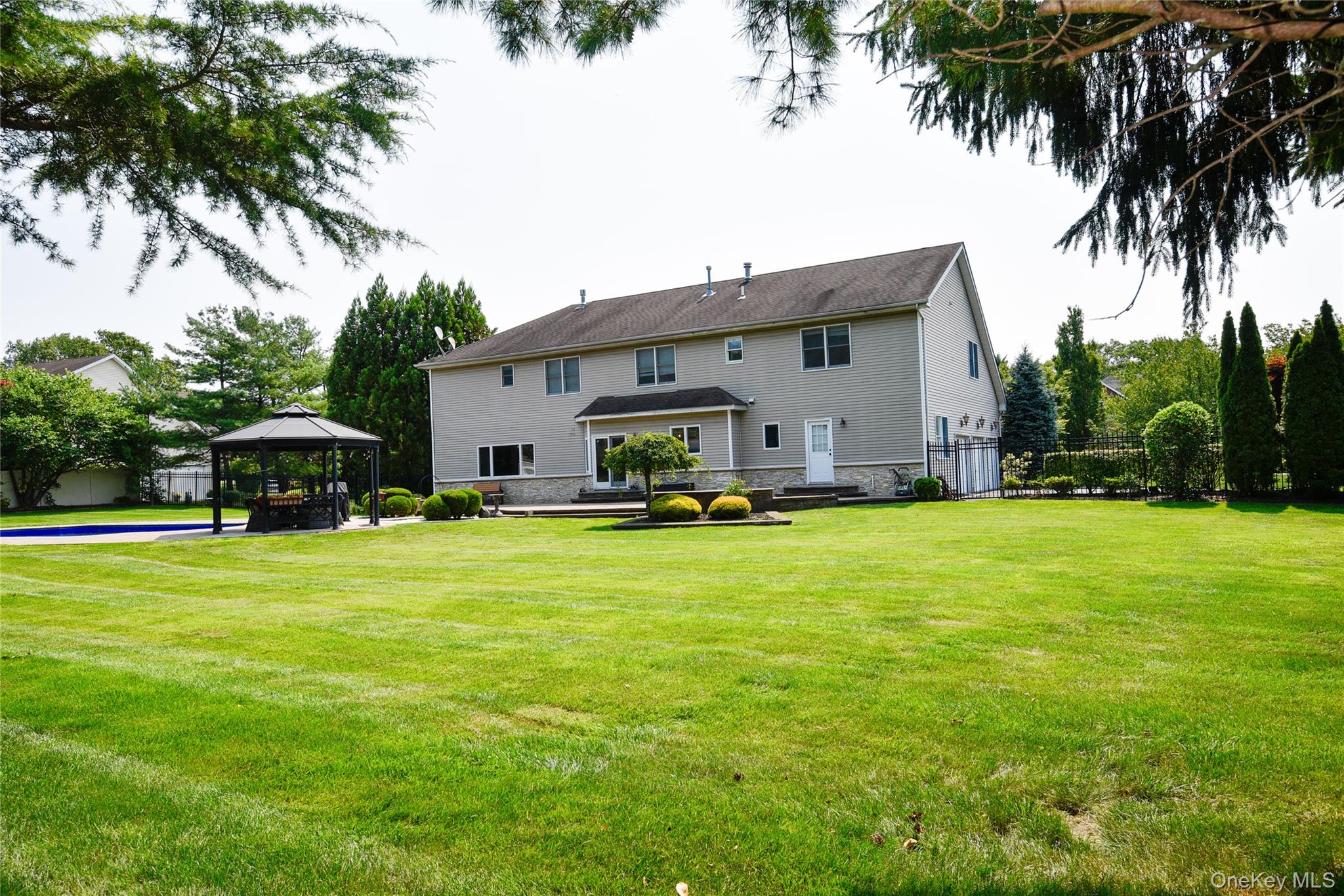 5 Home Court – For Sale photo 4