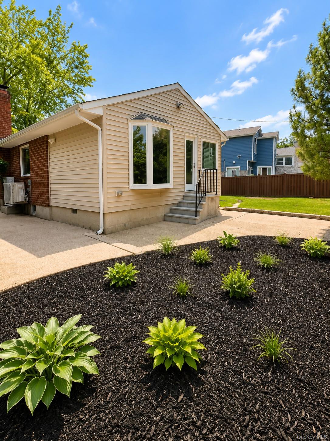 5 Warren Pl Plainview – For Sale photo 19