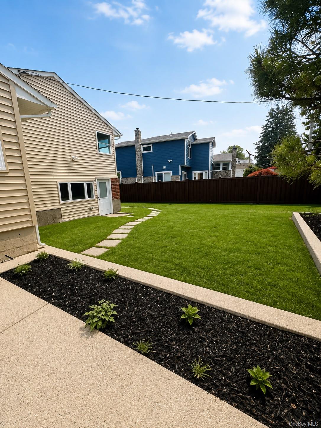 5 Warren Pl Plainview – For Sale photo 21