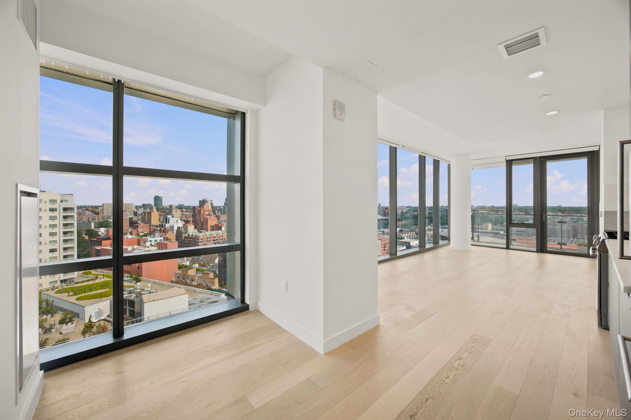 13101 40th Road, Unit 20Z photo 4