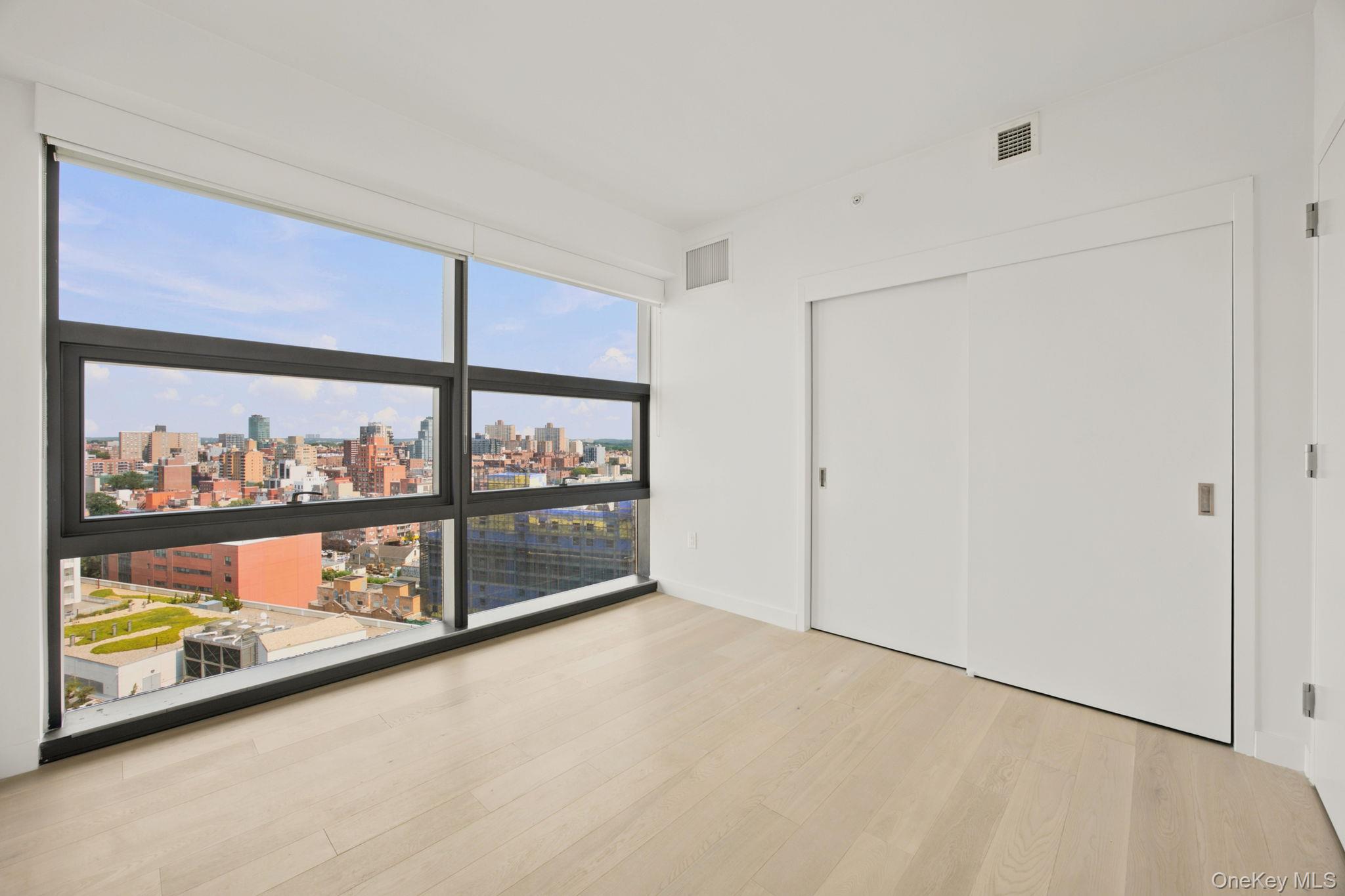 13101 40th Road, Unit 20Z photo 12
