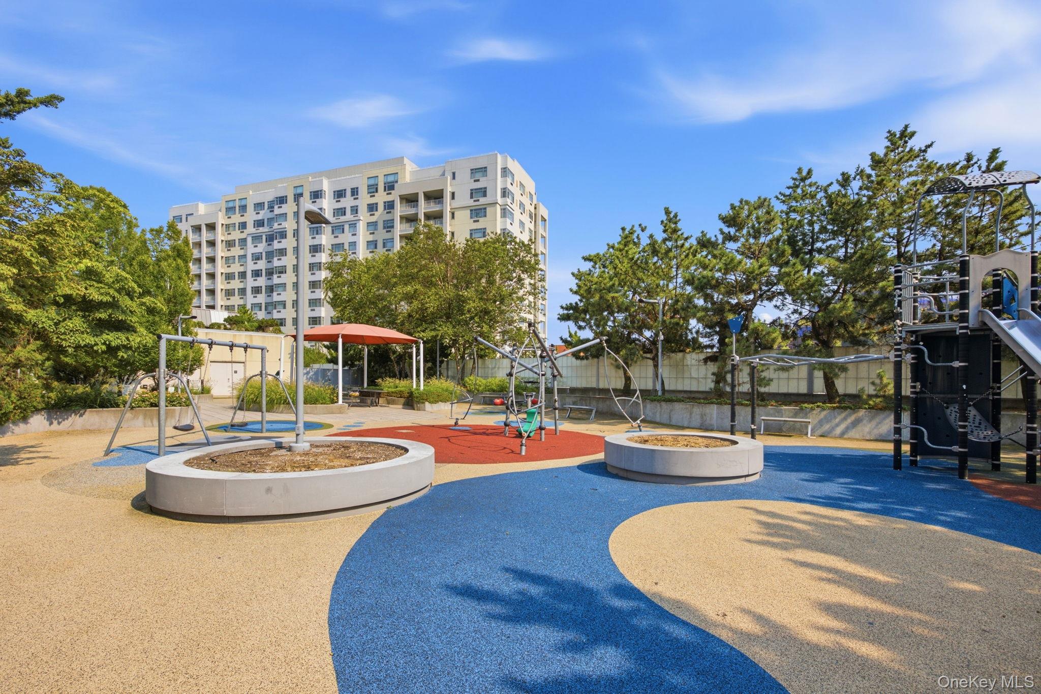 13101 40th Road, Unit 20Z photo 26
