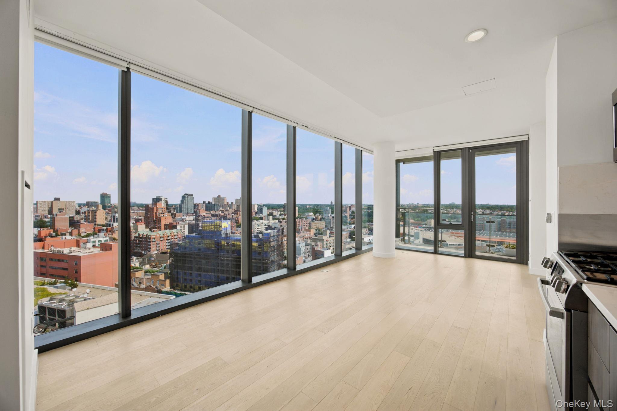 13101 40th Road, Unit 20Z photo 3