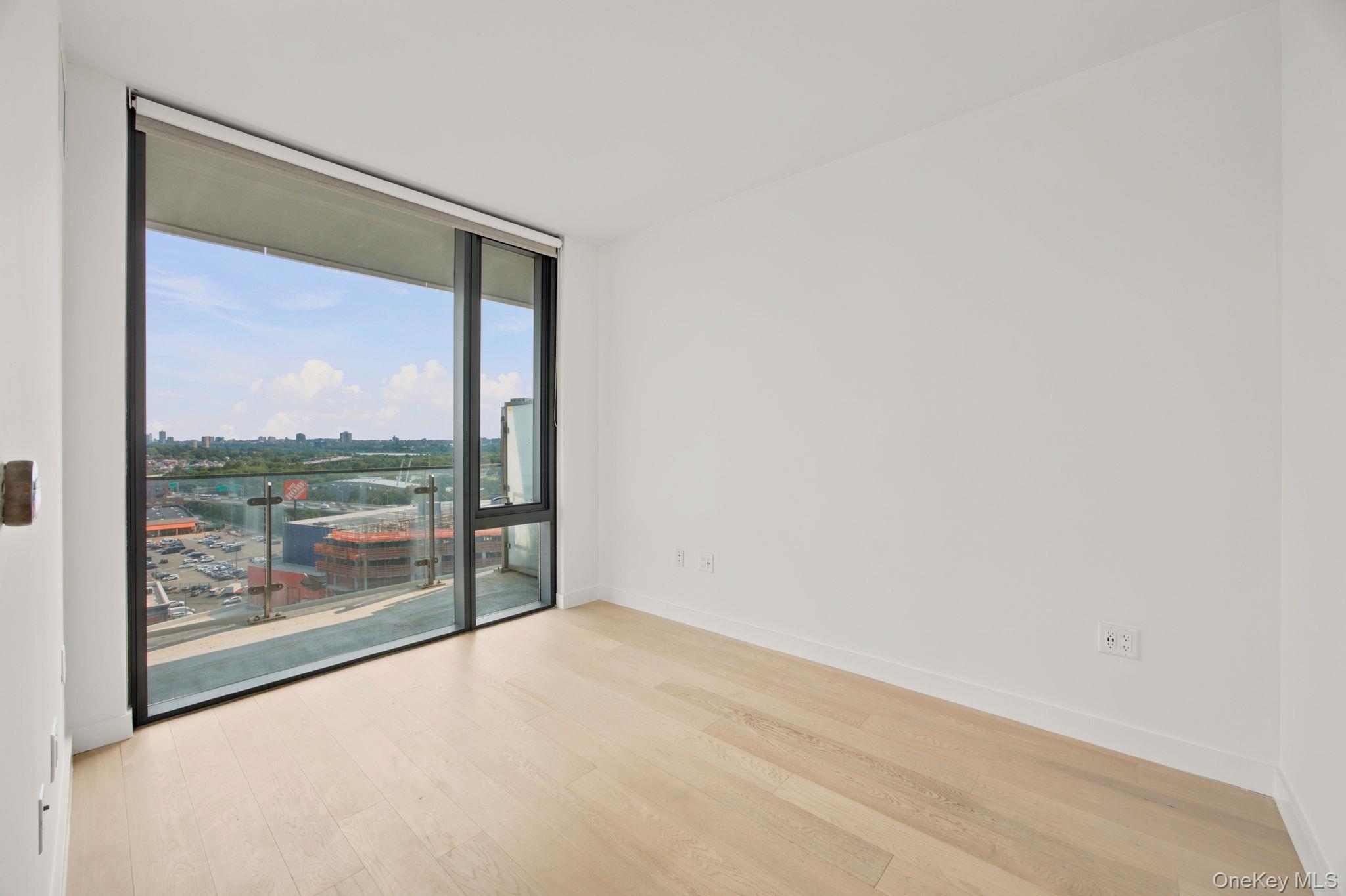 13101 40th Road, Unit 20Z photo 16