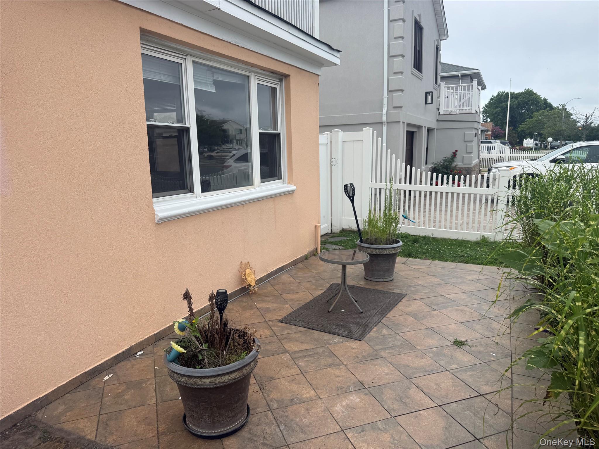 646 E Park Avenue – For Rent photo 8