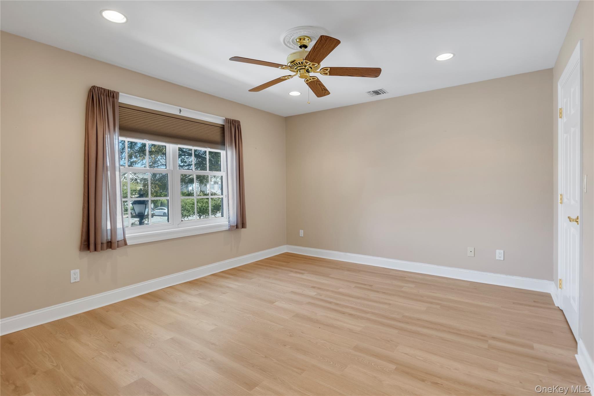 1118 Savoy Drive – For Sale photo 6
