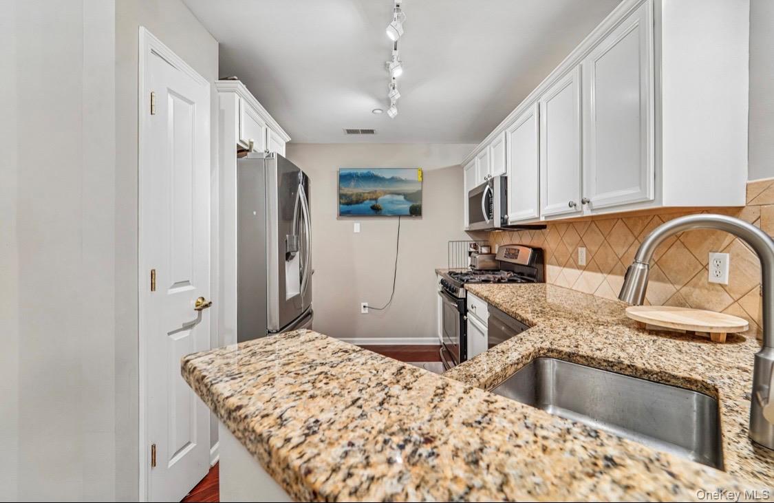 1207 Round Pointe Drive – For Sale photo 6