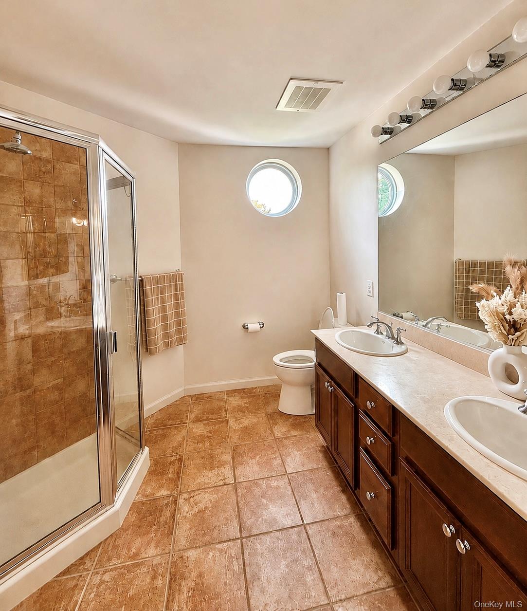 1207 Round Pointe Drive – For Sale photo 16