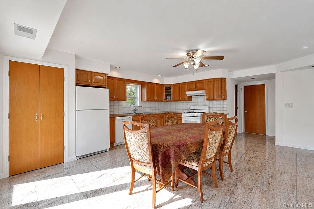162-15 88th Street – For Sale photo 16