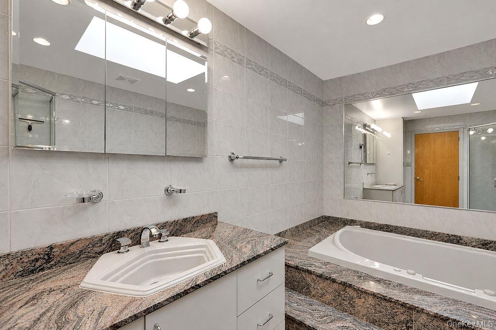 162-15 88th Street – For Sale photo 14