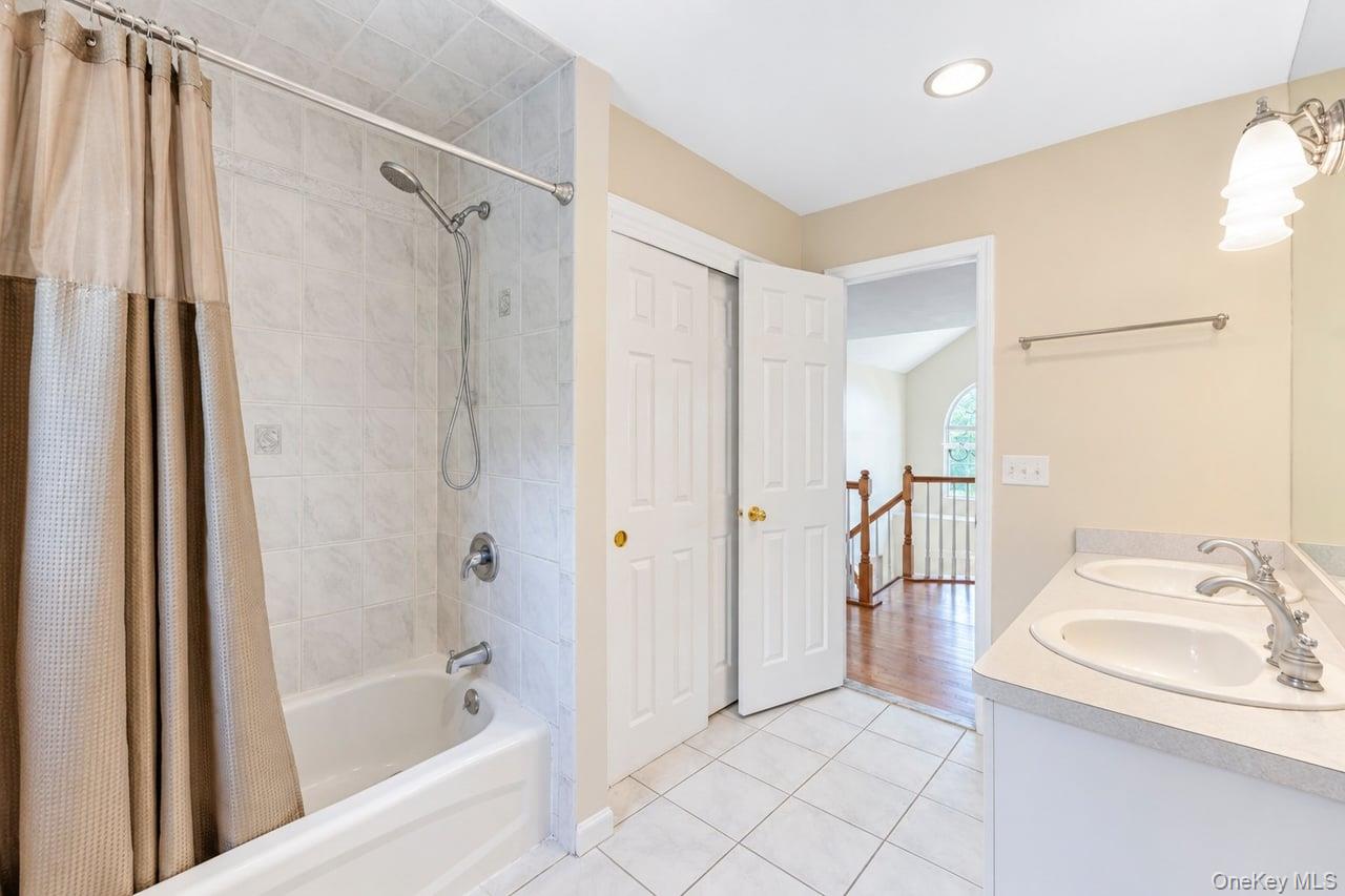 5 Sky View Court – For Sale photo 47