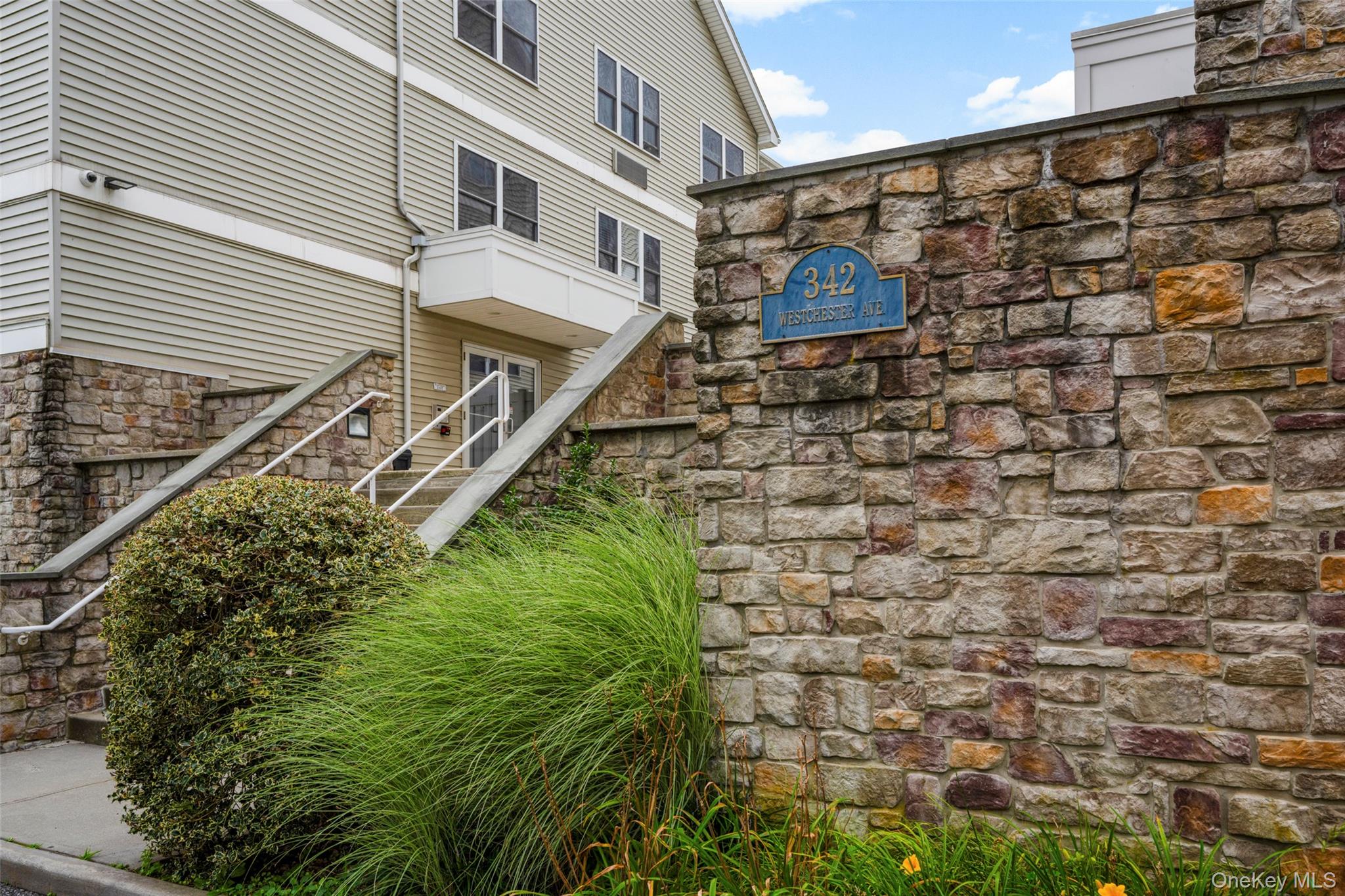 342 Westchester Avenue, Unit 25E photo 3
