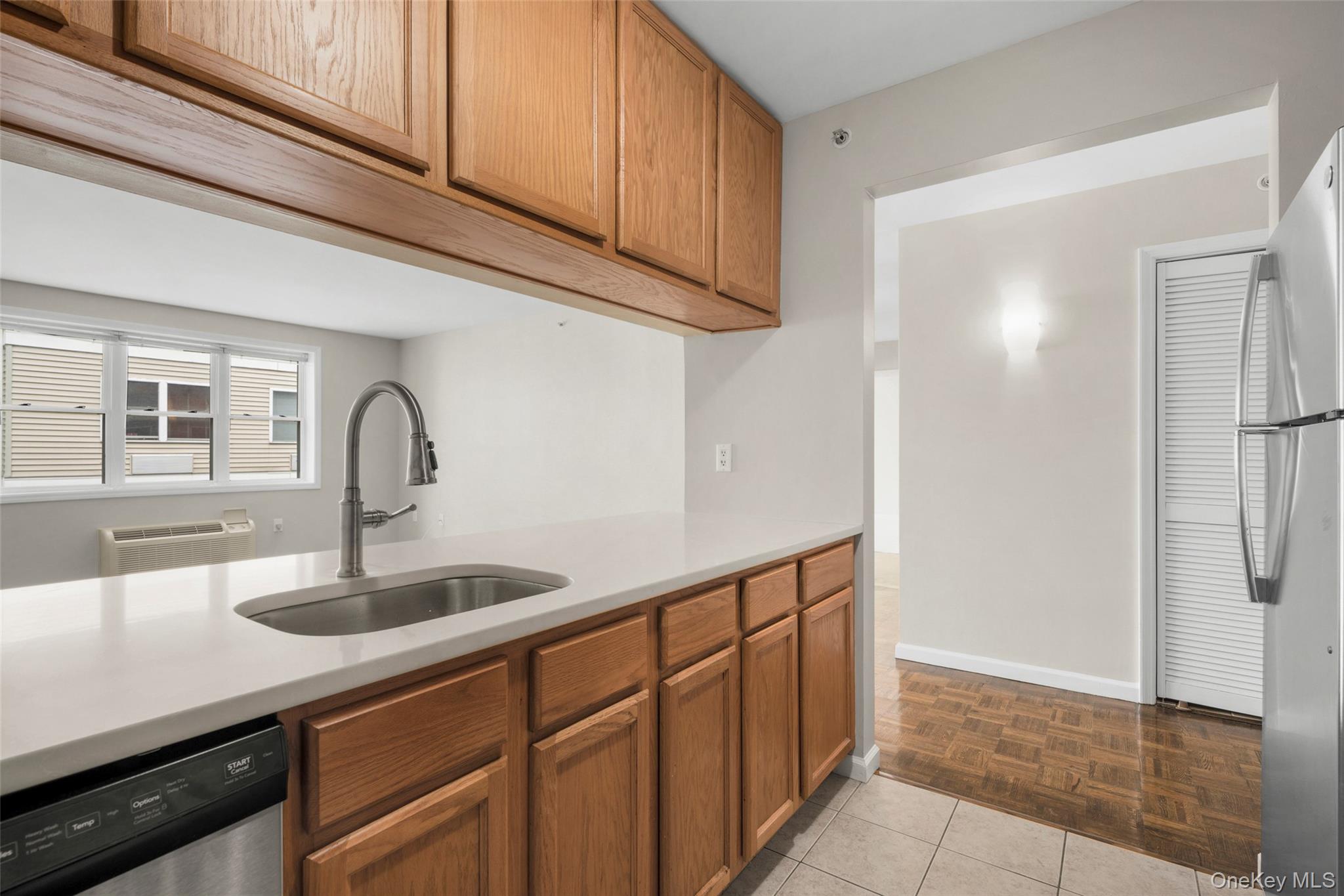 342 Westchester Avenue, Unit 25E photo 13