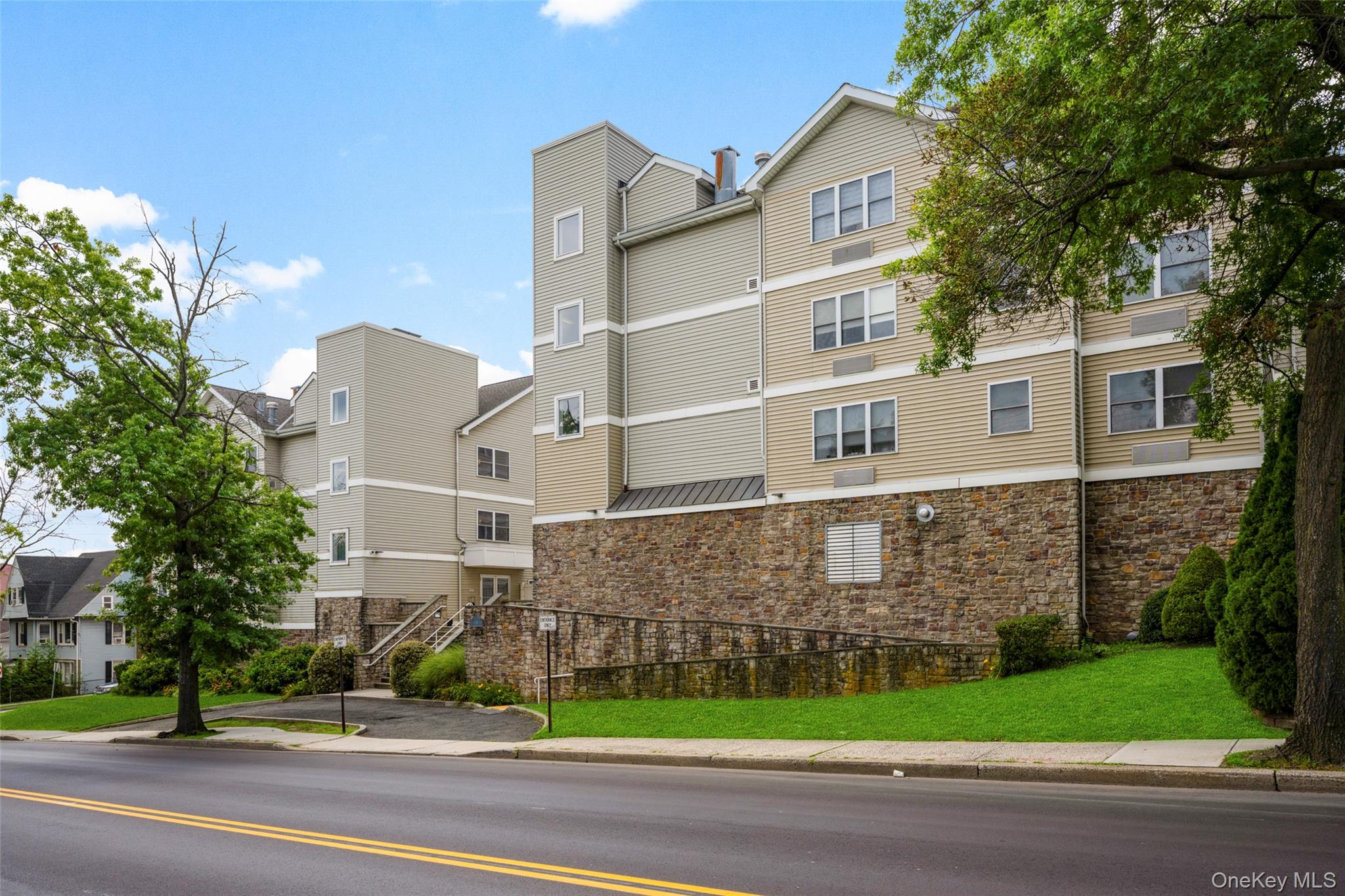 342 Westchester Avenue, Unit 25E