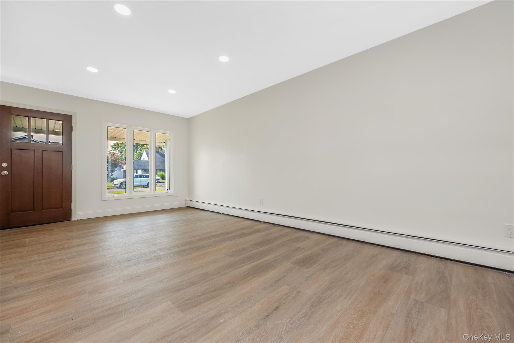 85 Twin Lane N – For Sale photo 3