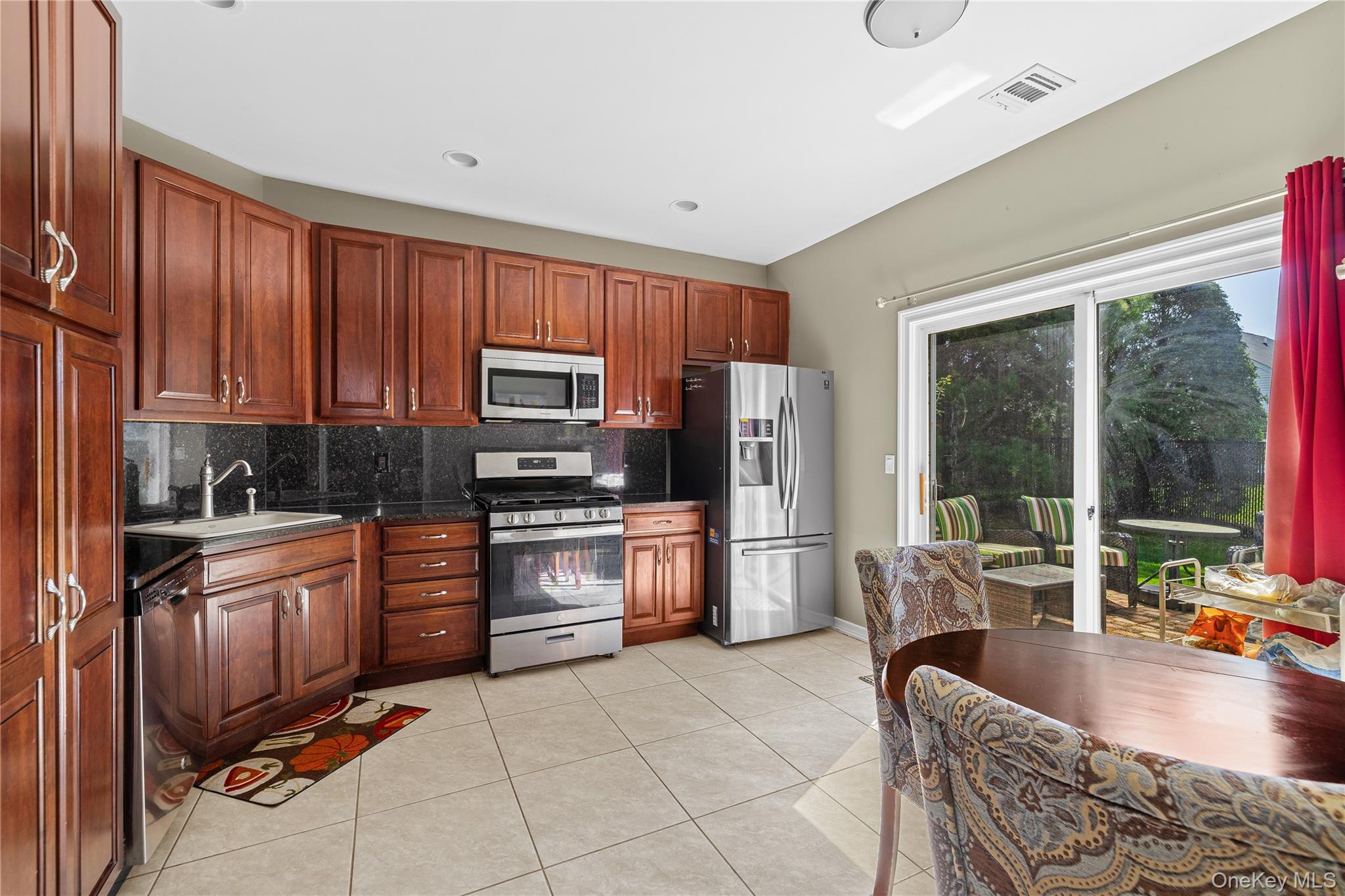 131 Constantine Way – For Sale photo 8