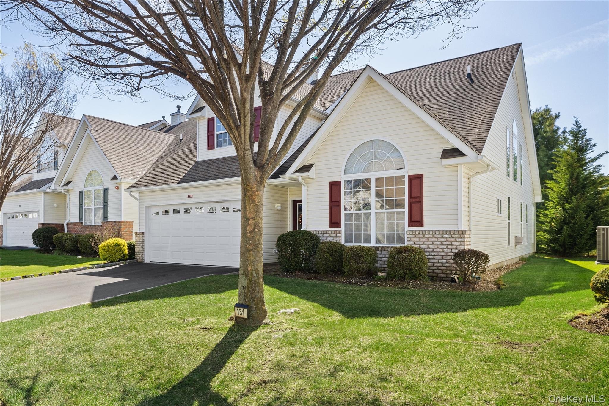 131 Constantine Way – For Sale photo 5