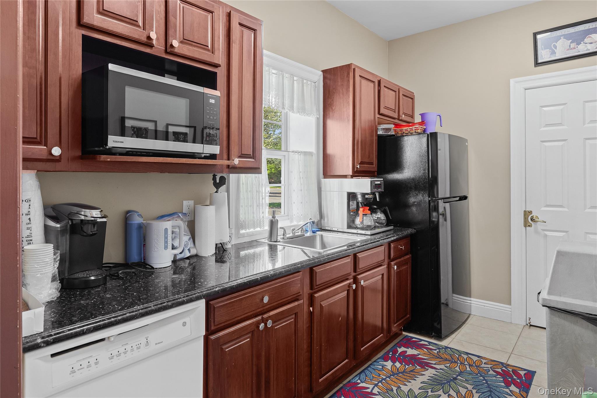 131 Constantine Way – For Sale photo 30