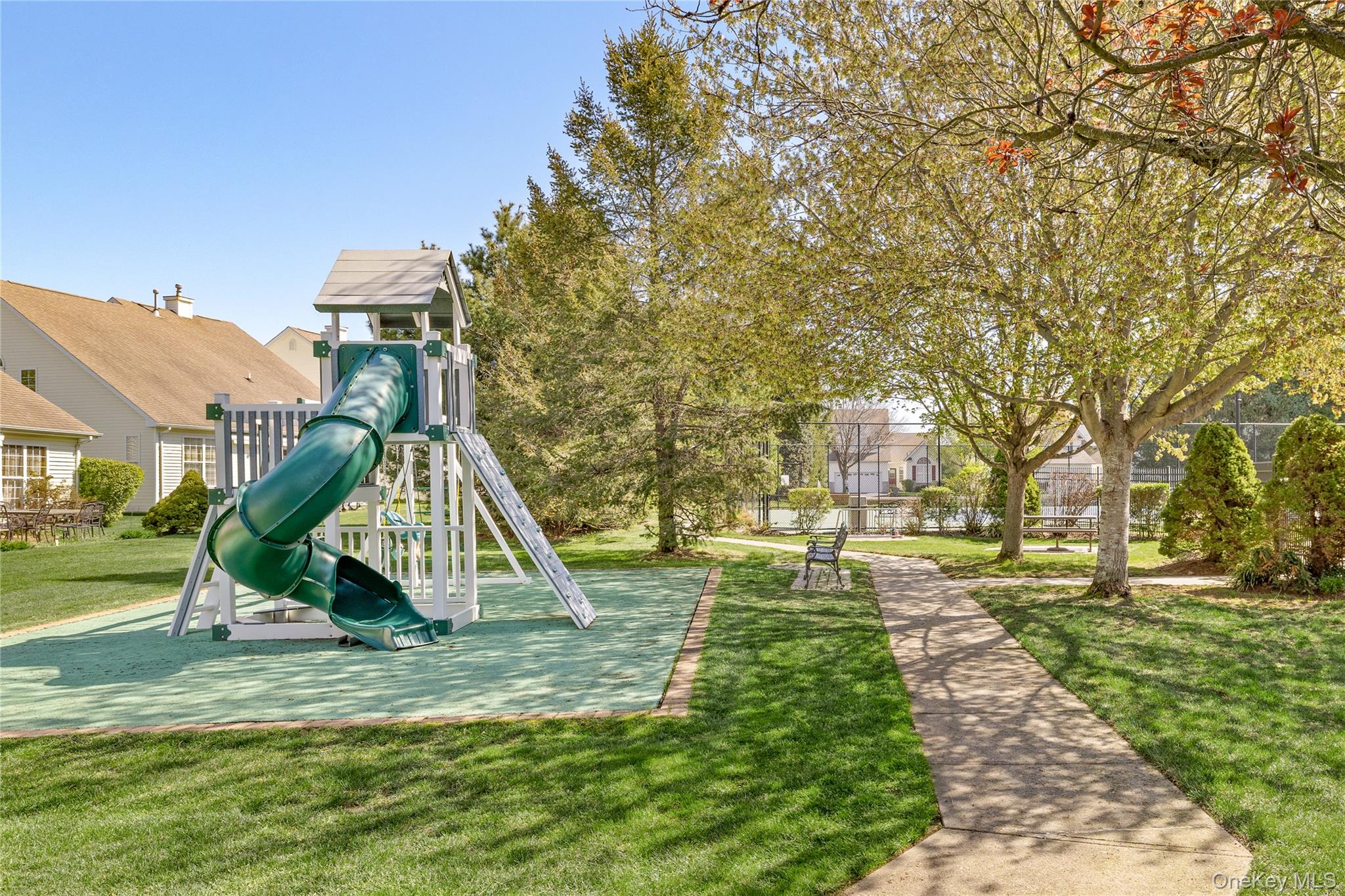 131 Constantine Way – For Sale photo 22