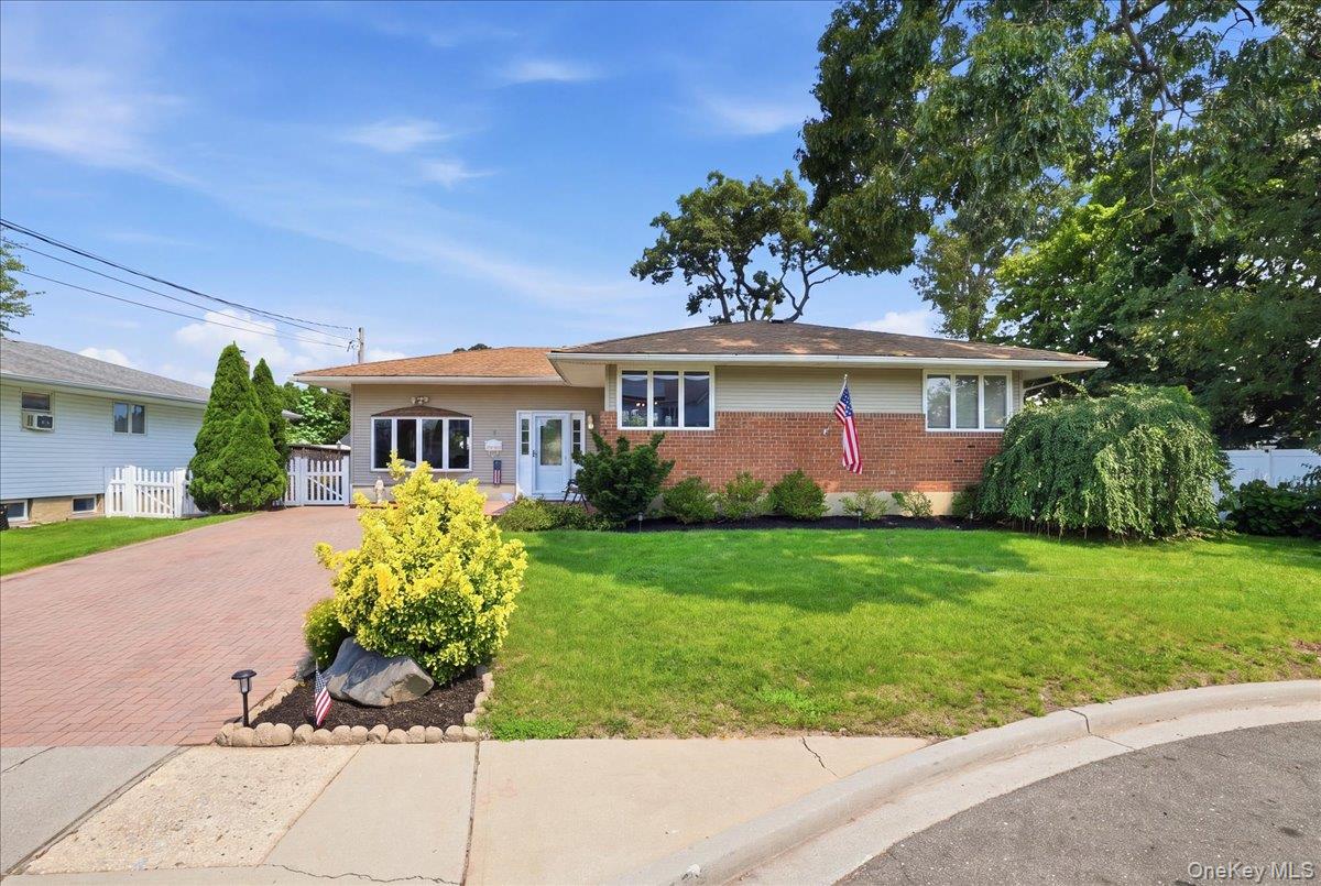 2 6th Avenue – For Sale photo 2