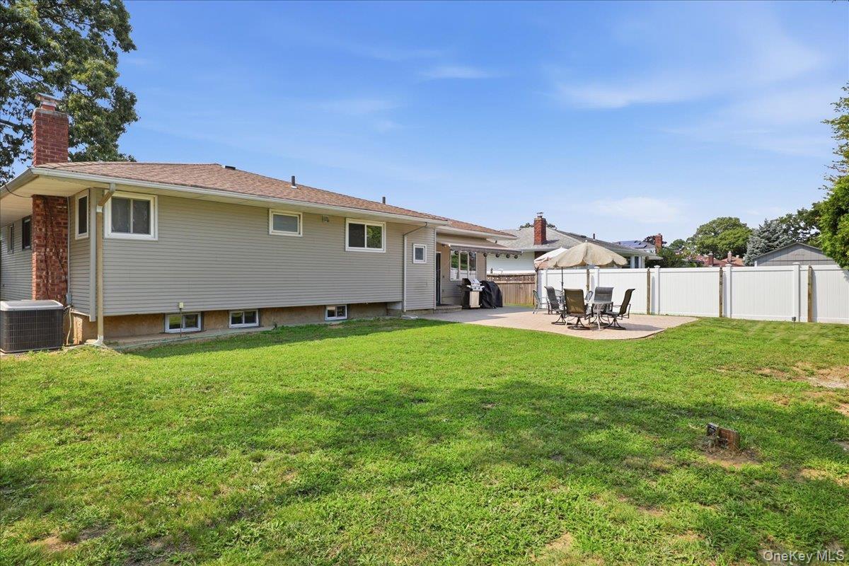2 6th Avenue – For Sale photo 23