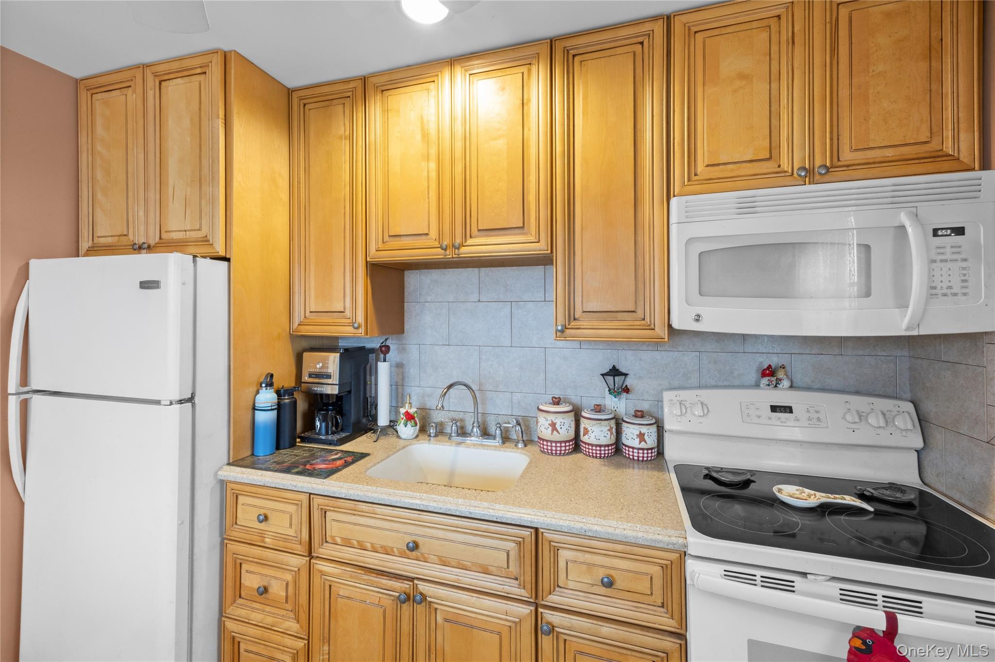 28 Book Lane – For Sale photo 3