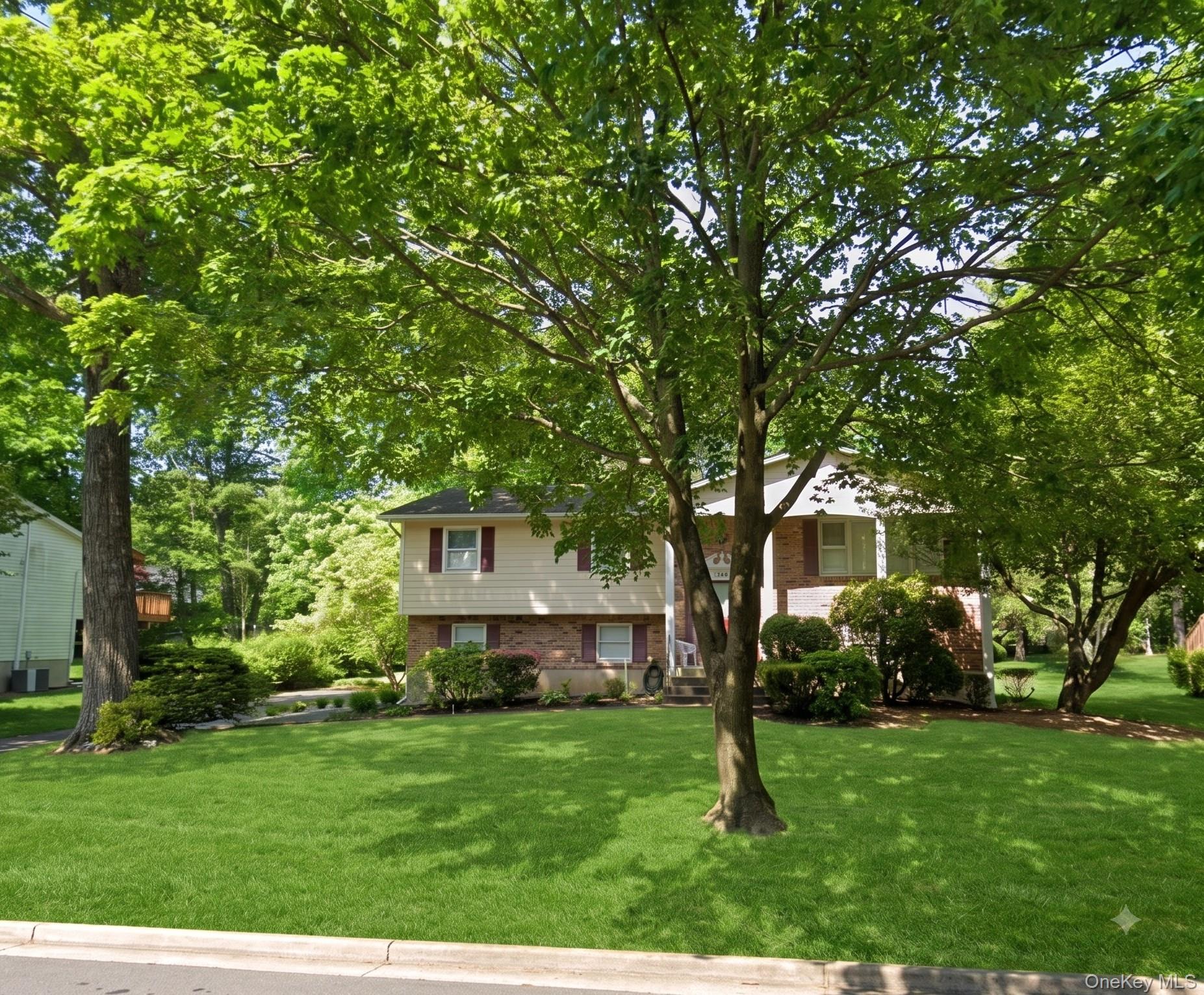 38 York Drive – For Sale