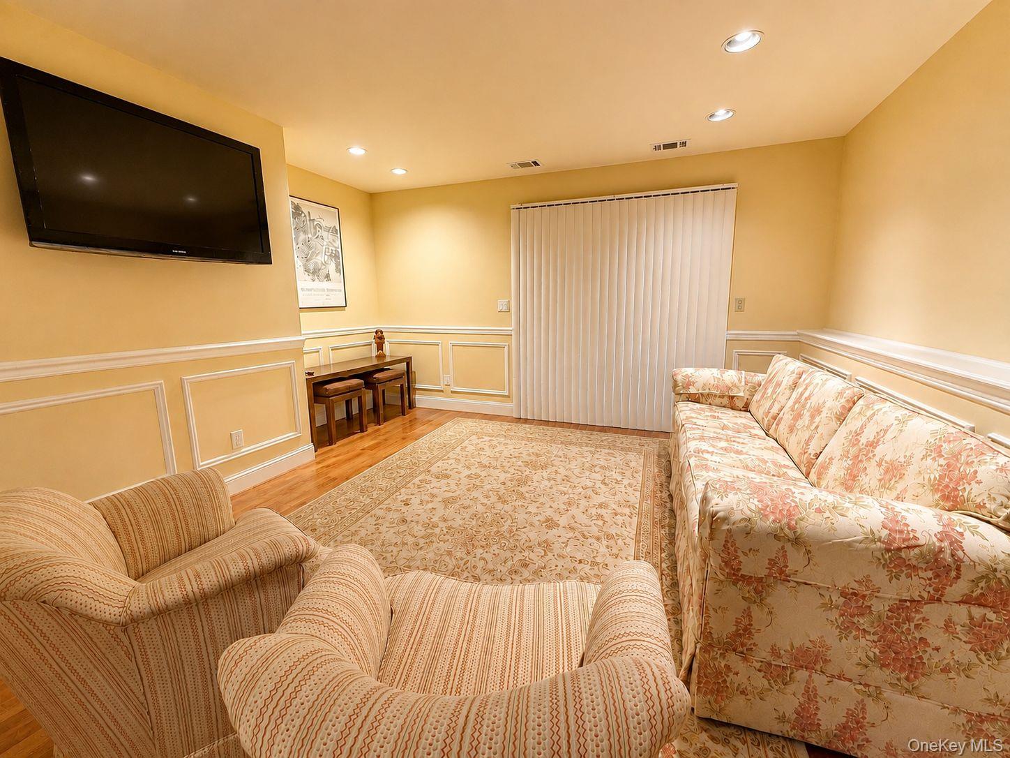 38 York Drive – For Sale photo 9