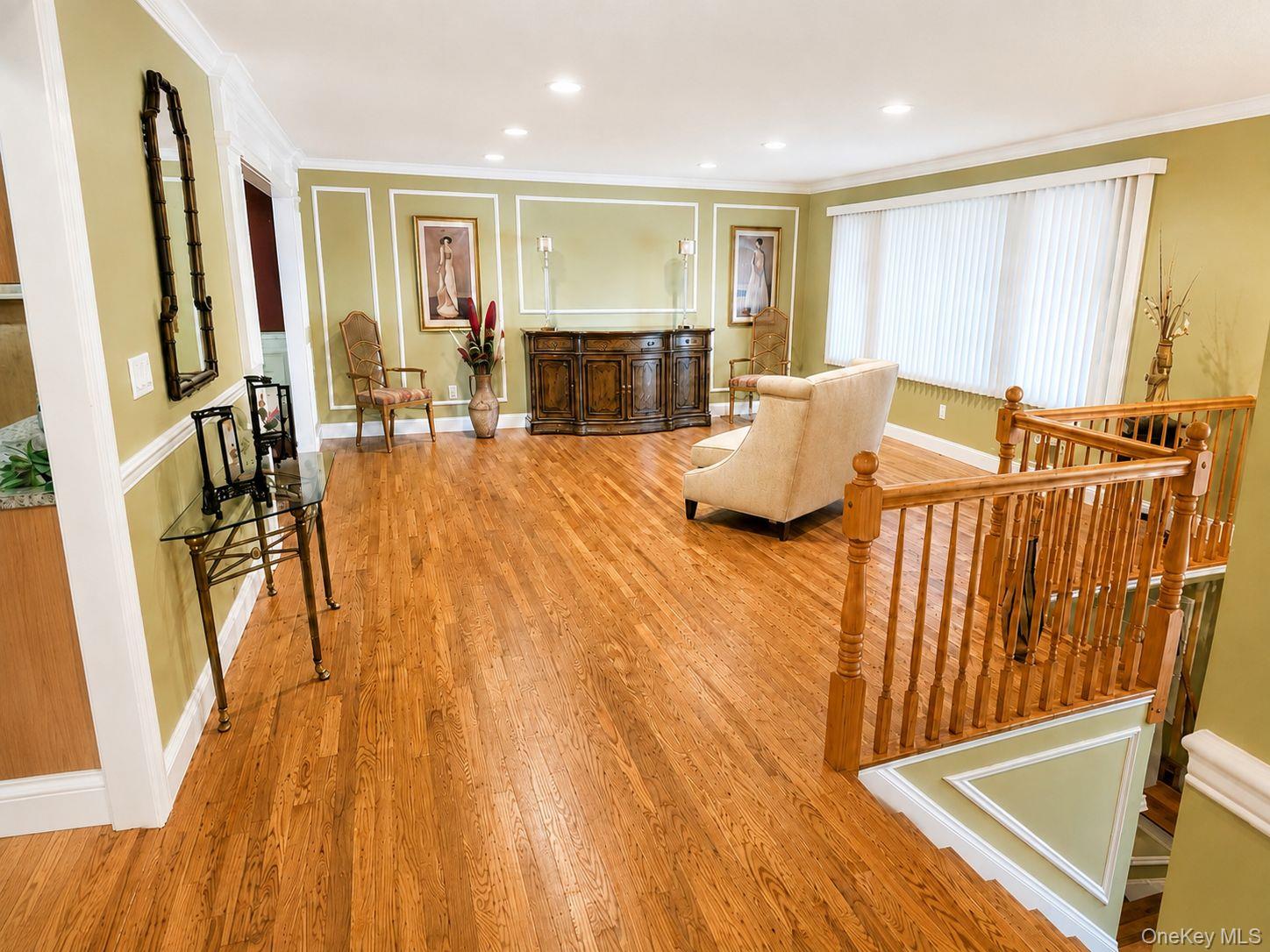 38 York Drive – For Sale photo 2